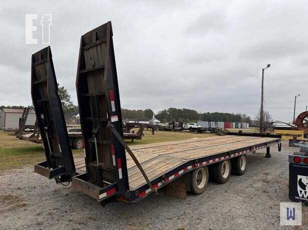 2023 Kaufman 30 ton tri-axle pintle