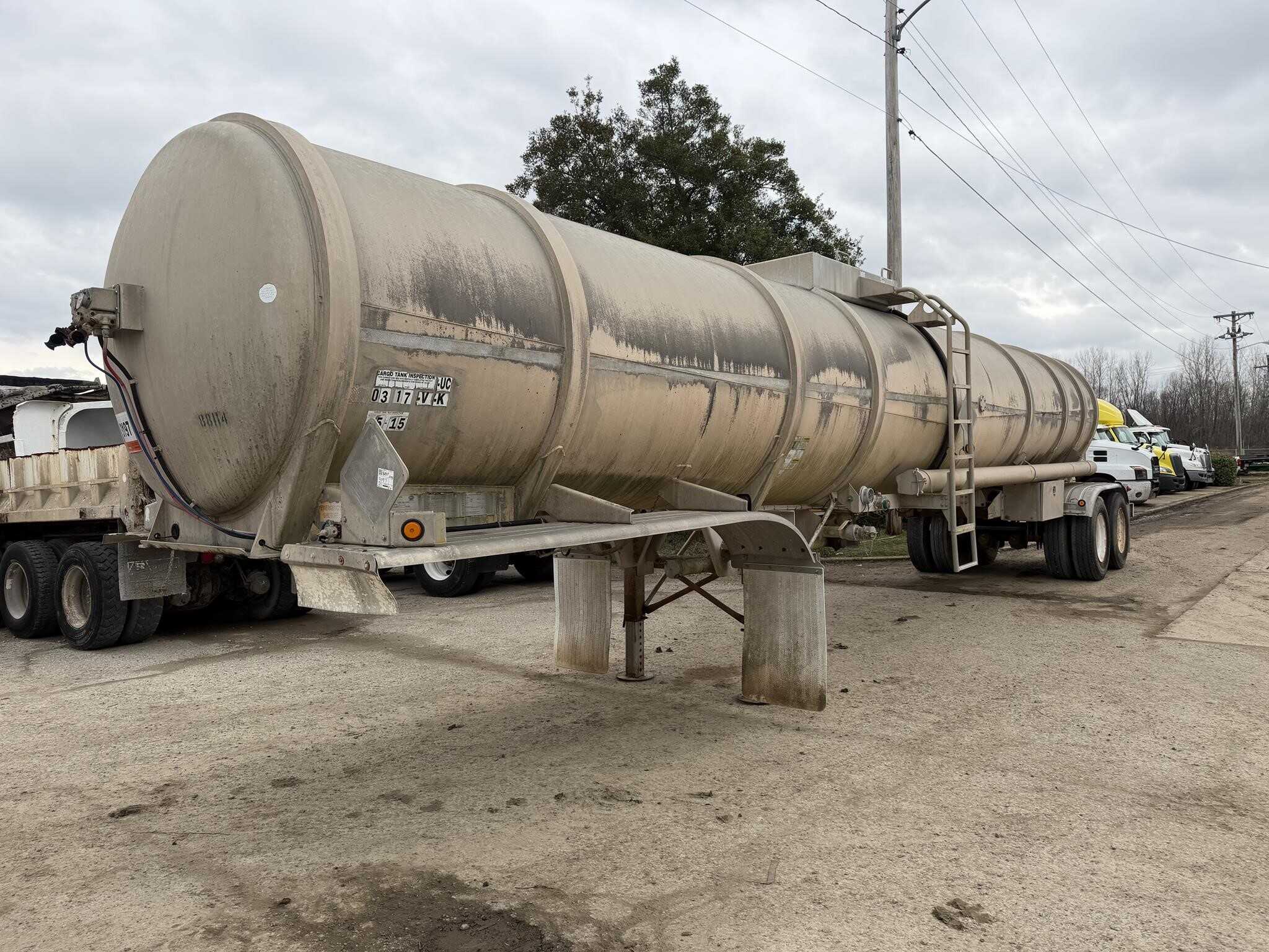 2005 Heil 8400 gallon