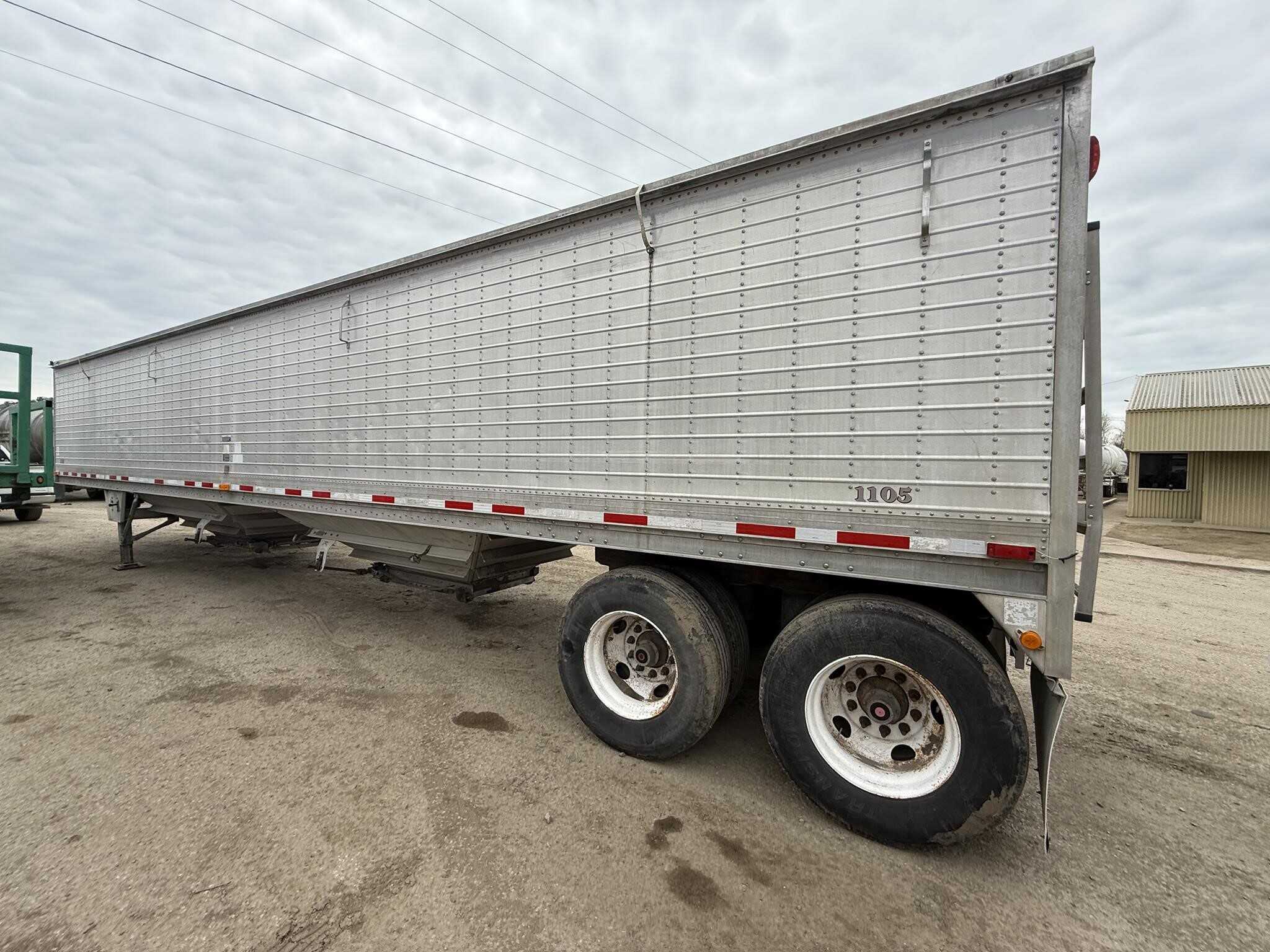 2002 Wilson 43 ft hopper