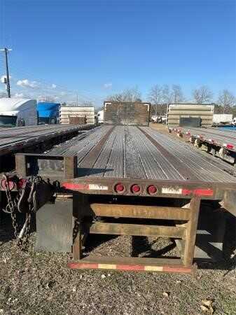 2006 Clark 48 ft flat bed