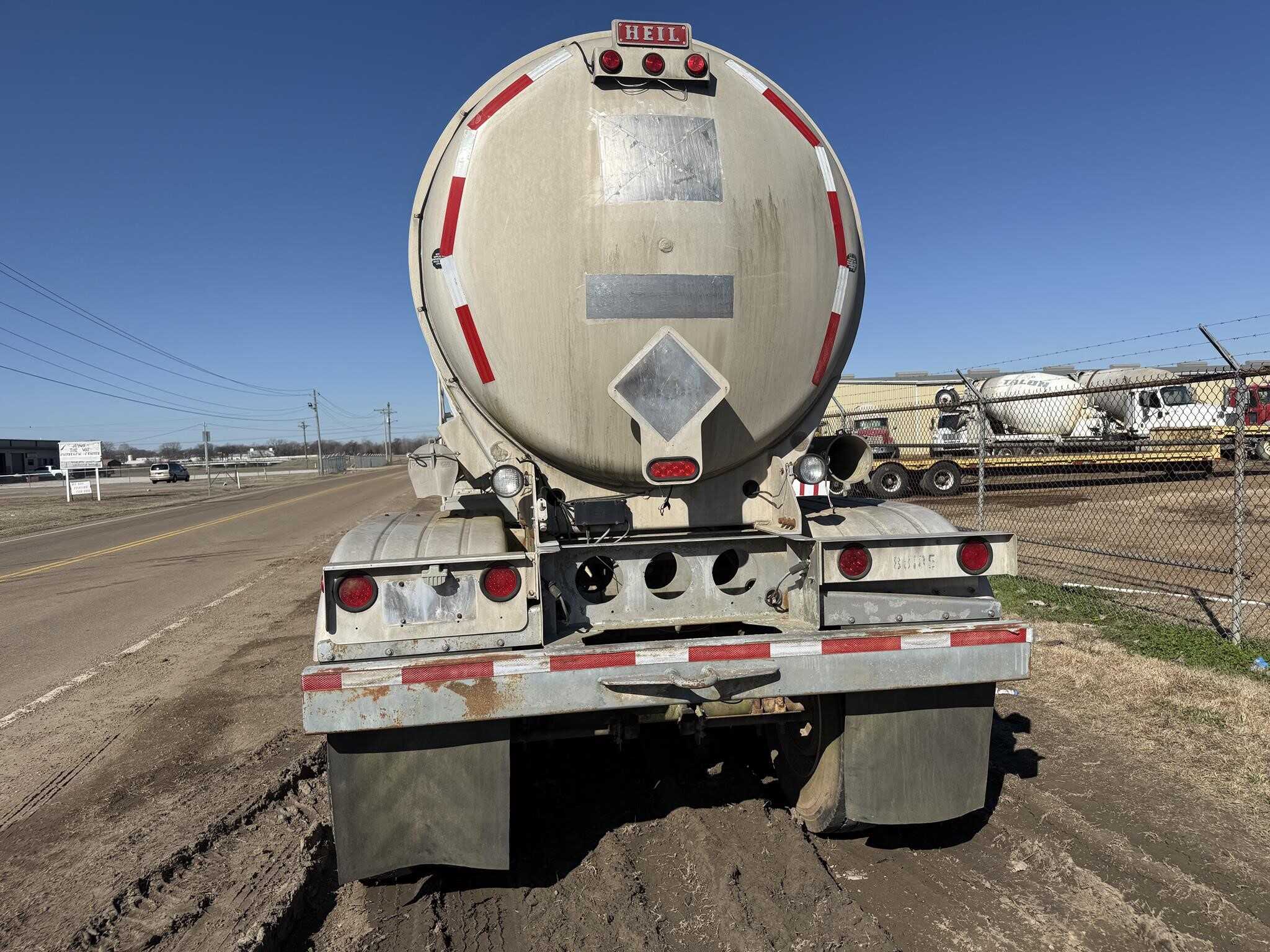 2003 Heil 8400 gallon