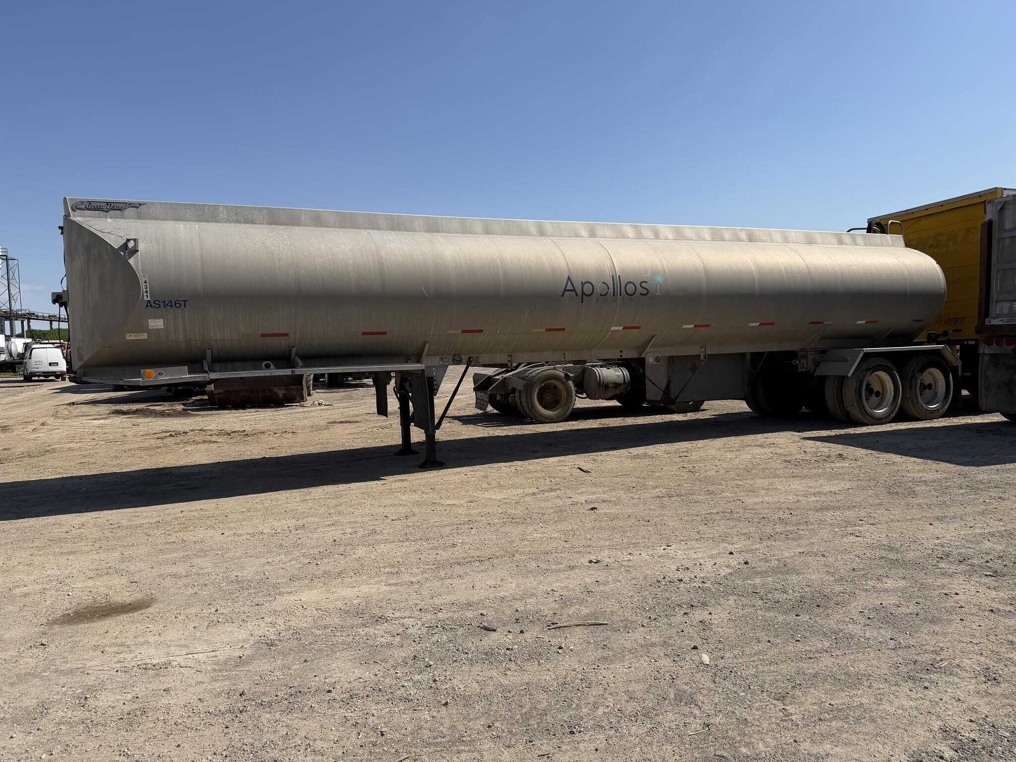 1981 Great Dane 9200 gallon tank