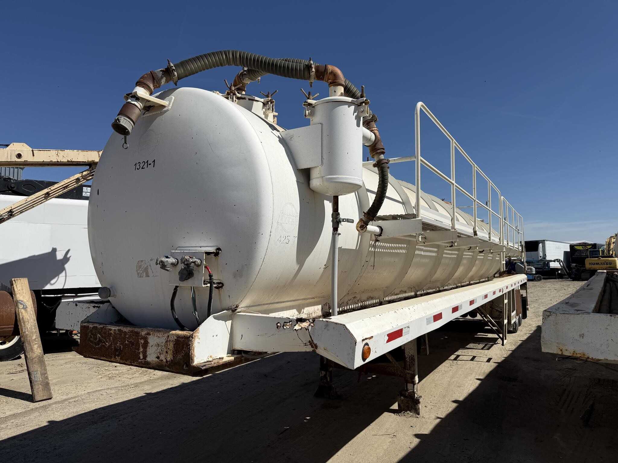 2012 Tytal 5460 gallon vac tank