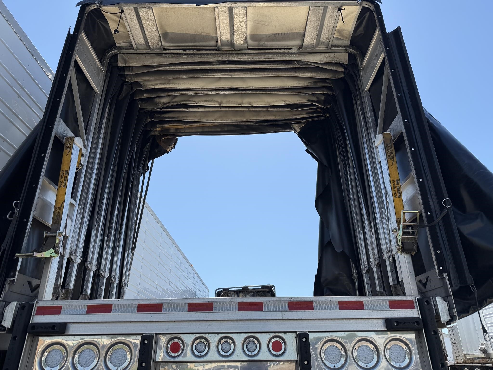 2024 Reitnouer 48 ft flat bed