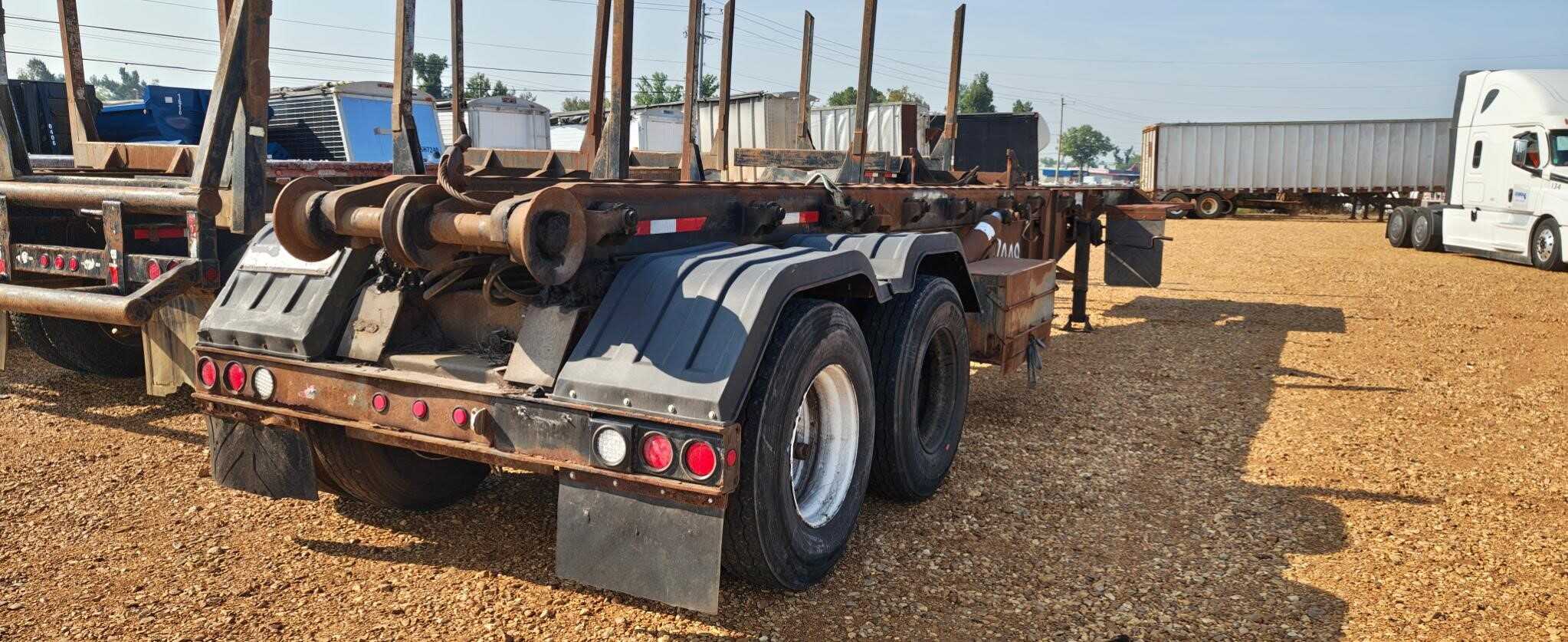 2007 Galbreath 39 ft roll off trailer