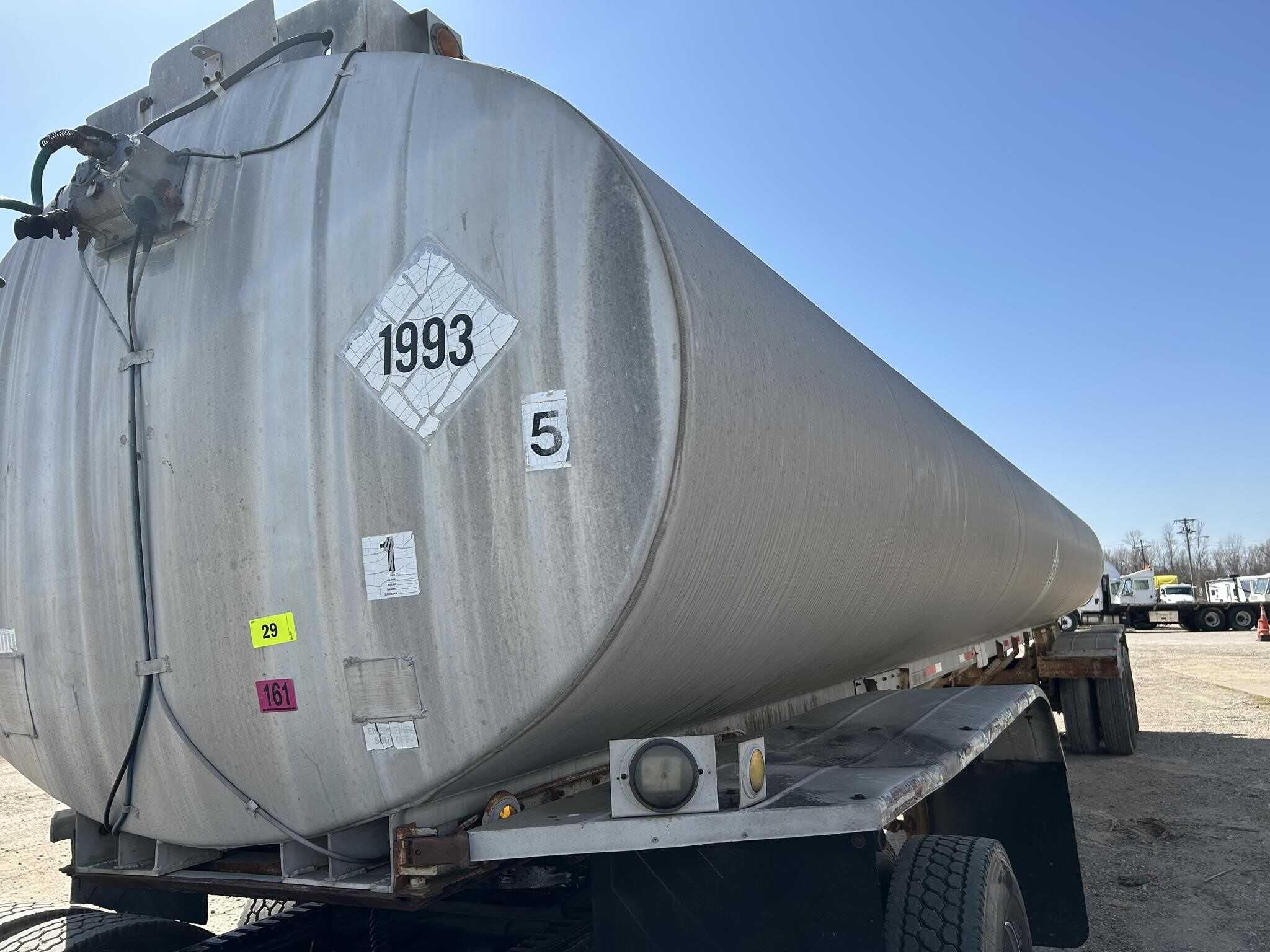 1974 Trailmobile 8500 gal