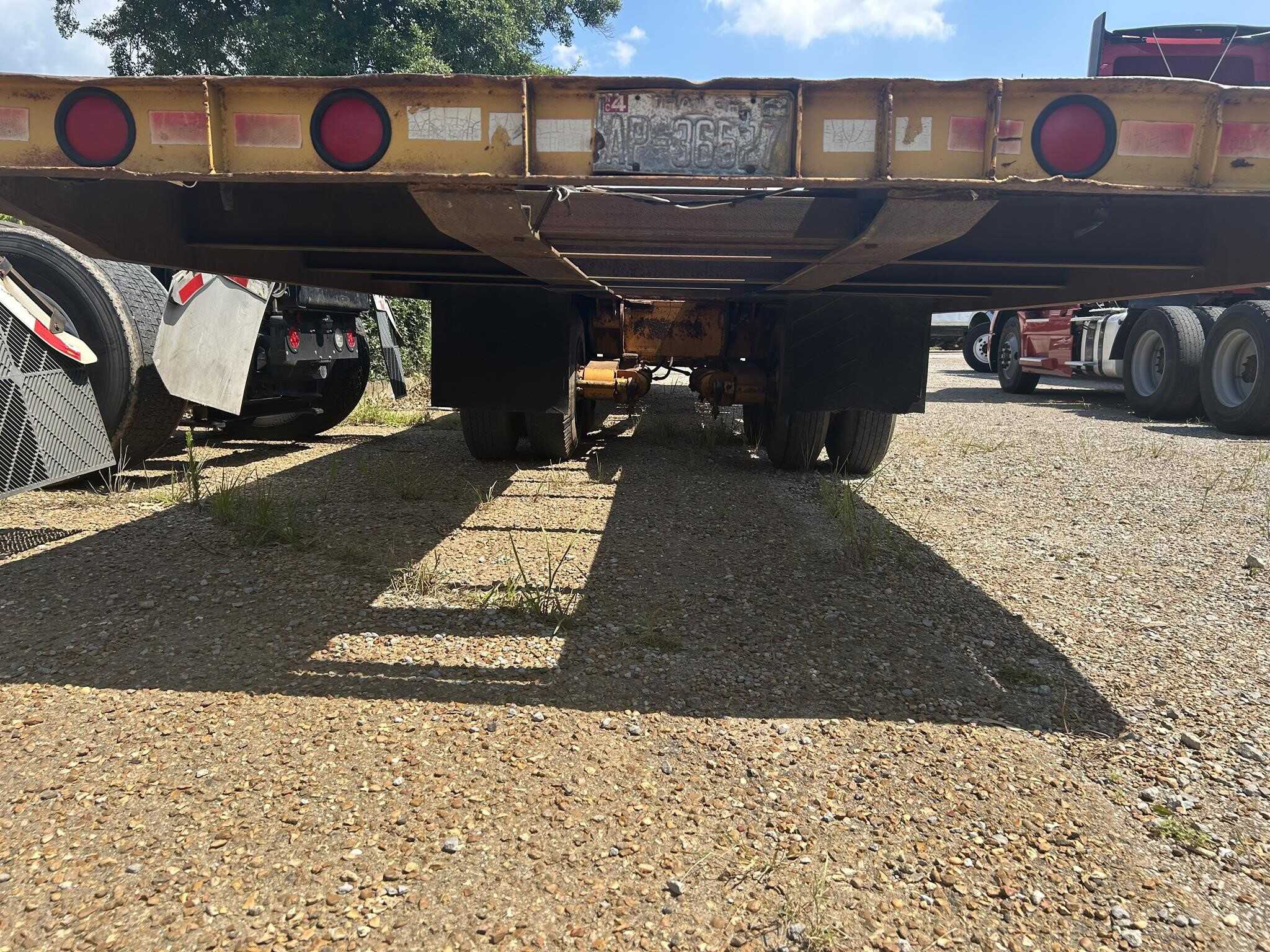 2000 LoadCraft 25 ton tilt