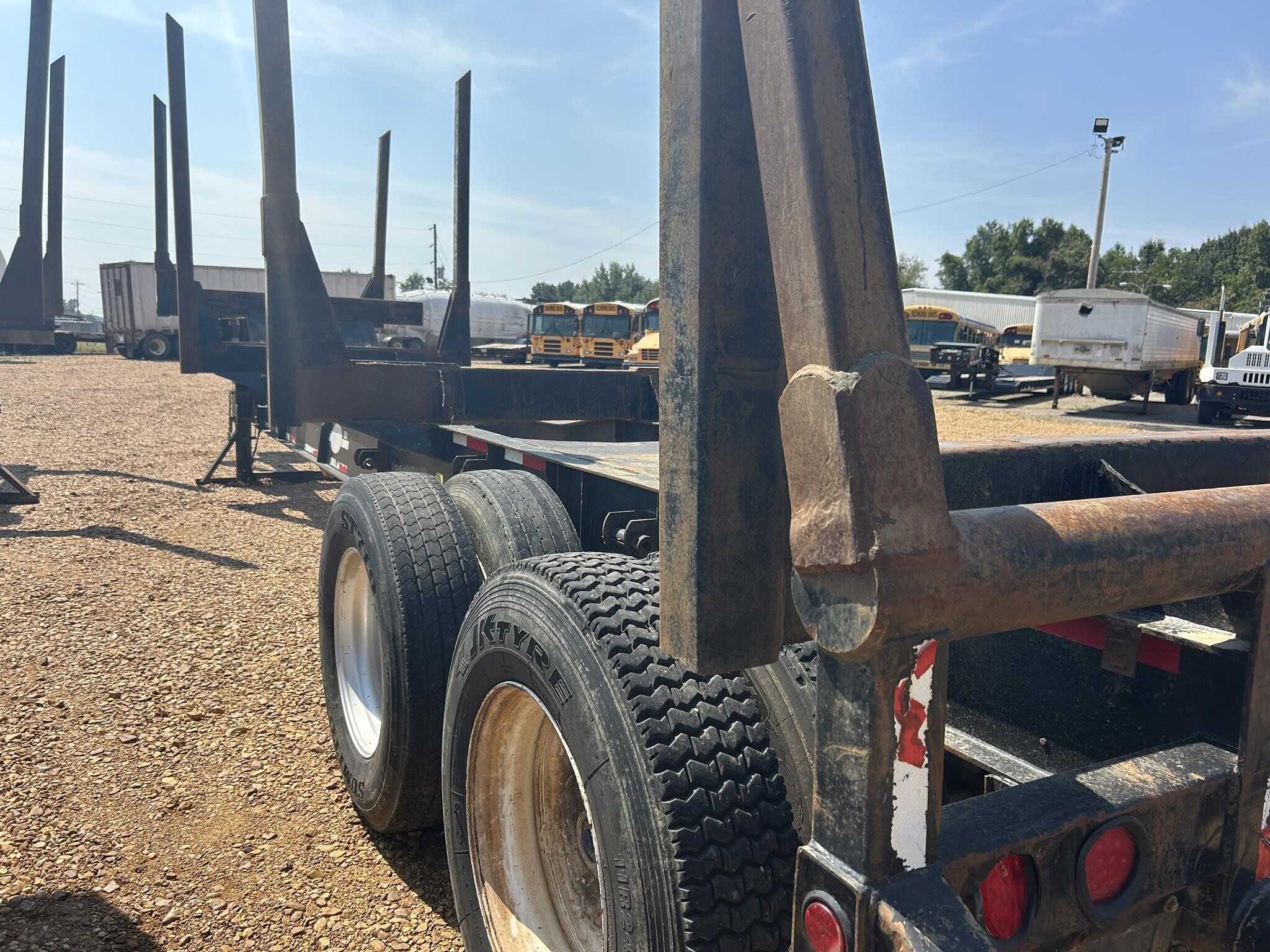 2013 Viking 42 ft log trailer