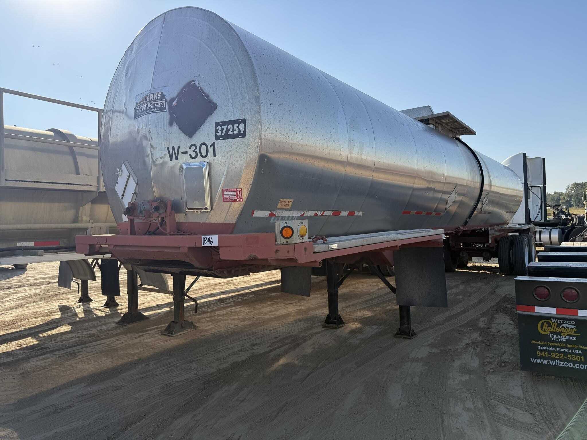 1978 Heil 6800 gallon