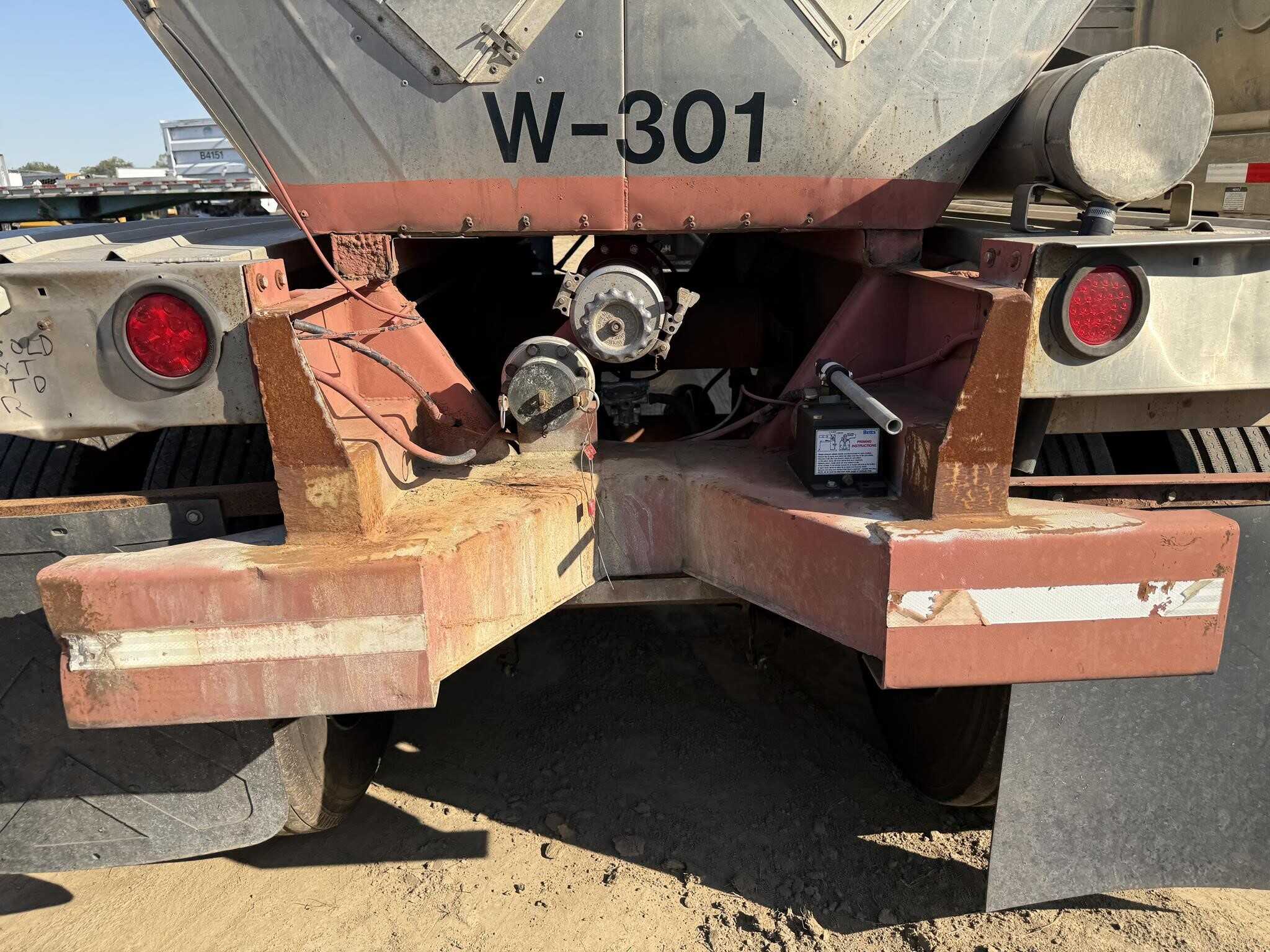 1978 Heil 6800 gallon