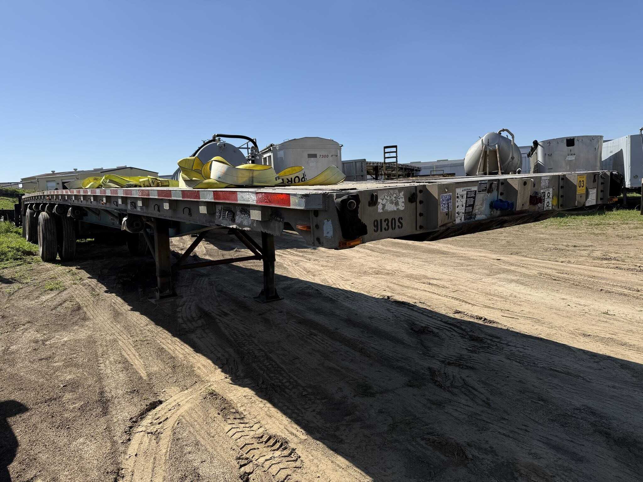 1997 Wilson 48 ft flat bed