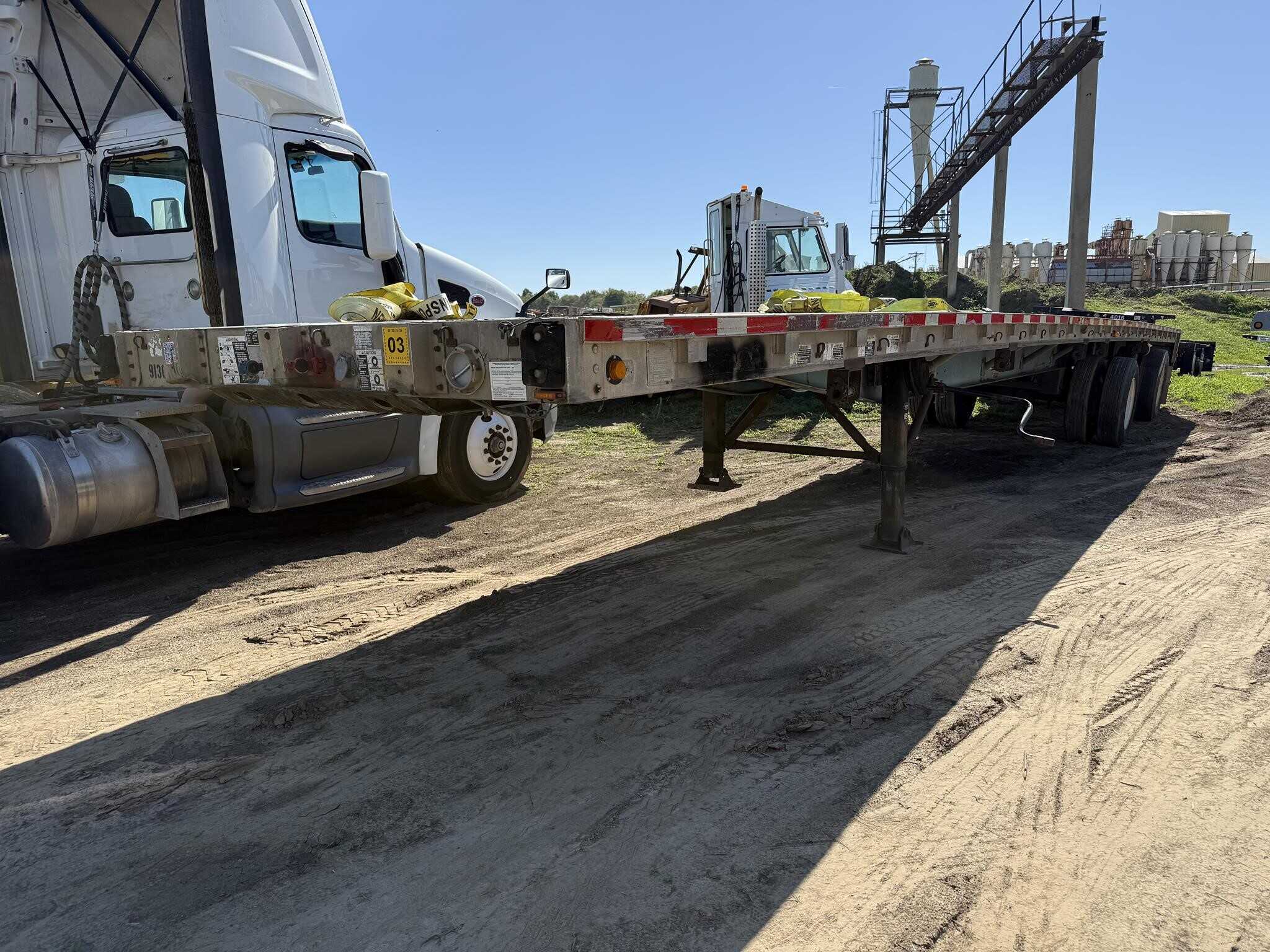 1997 Wilson 48 ft flat bed