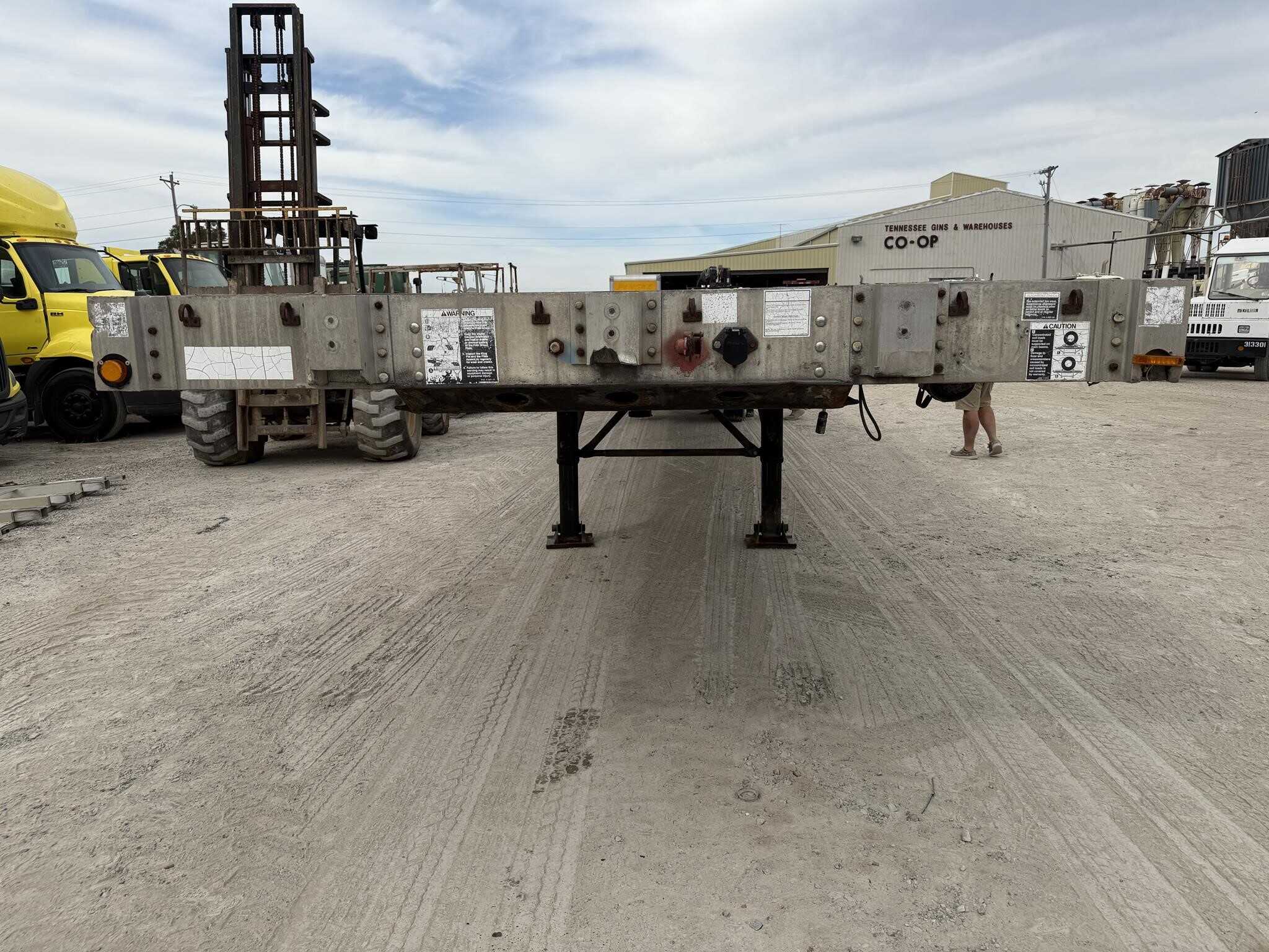 1999 Wilson 48 ft flat bed