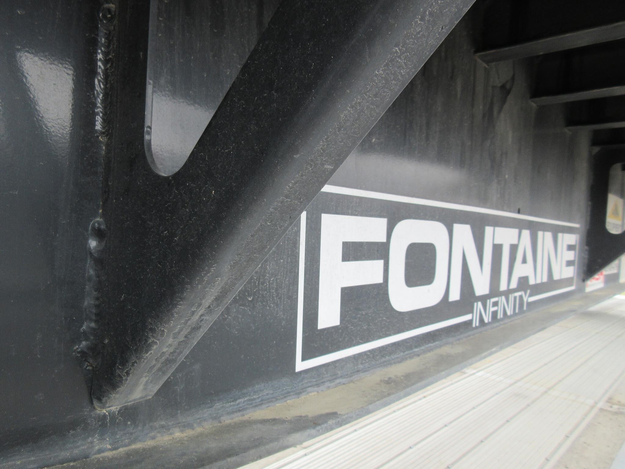 2023 Fontaine infinity