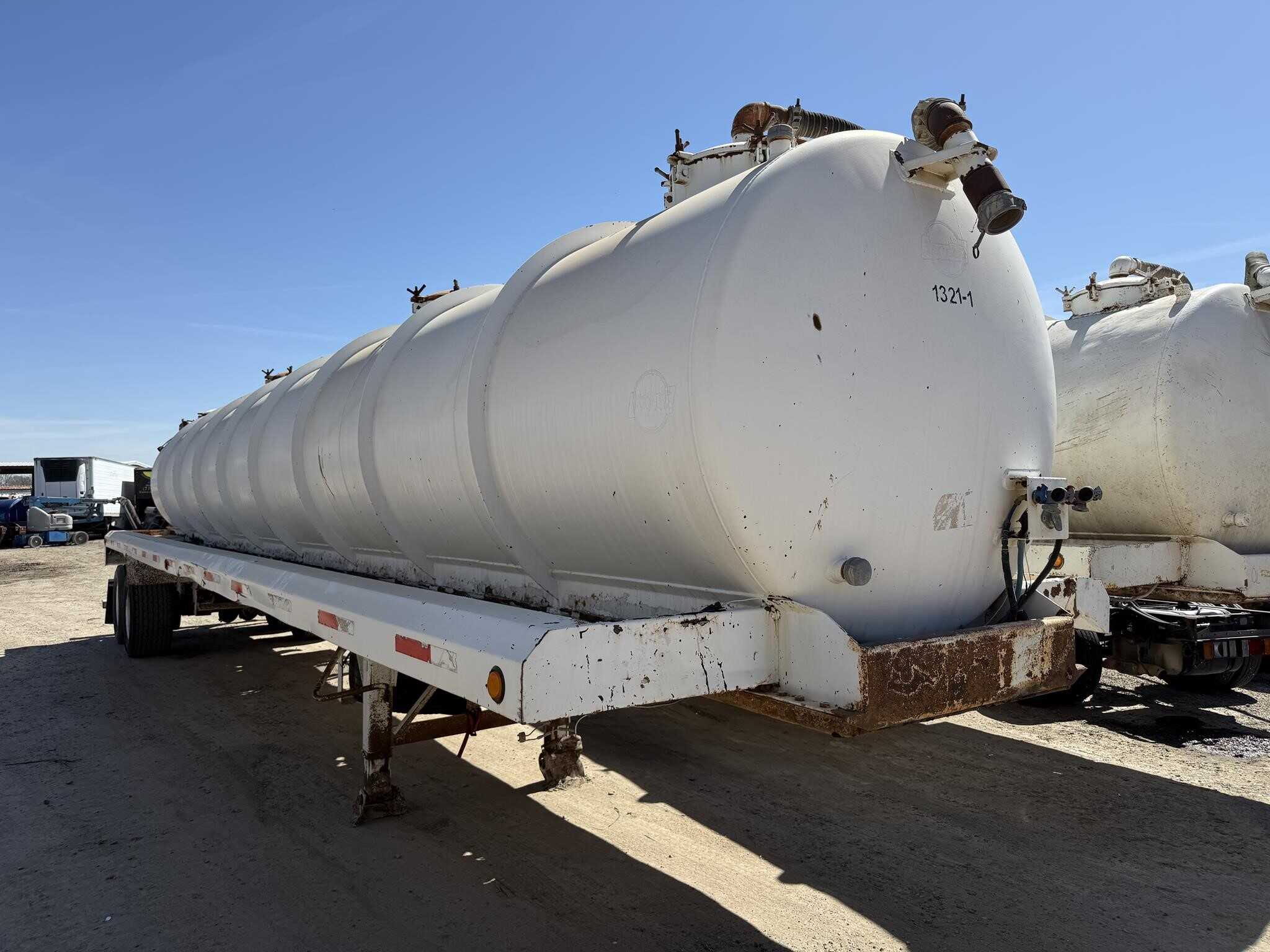 2012 Tytal 5460 gallon vac tank