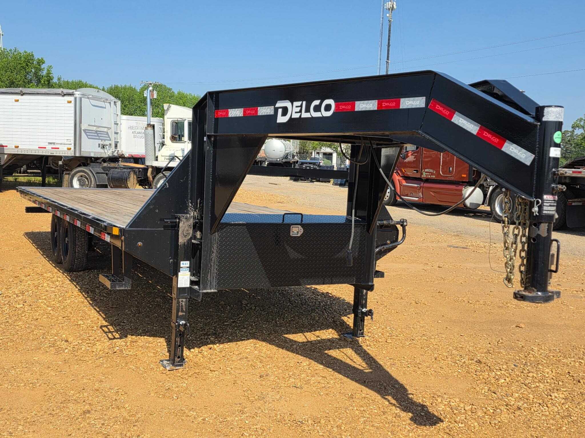 2025 Delco 24 ft gooseneck tilt
