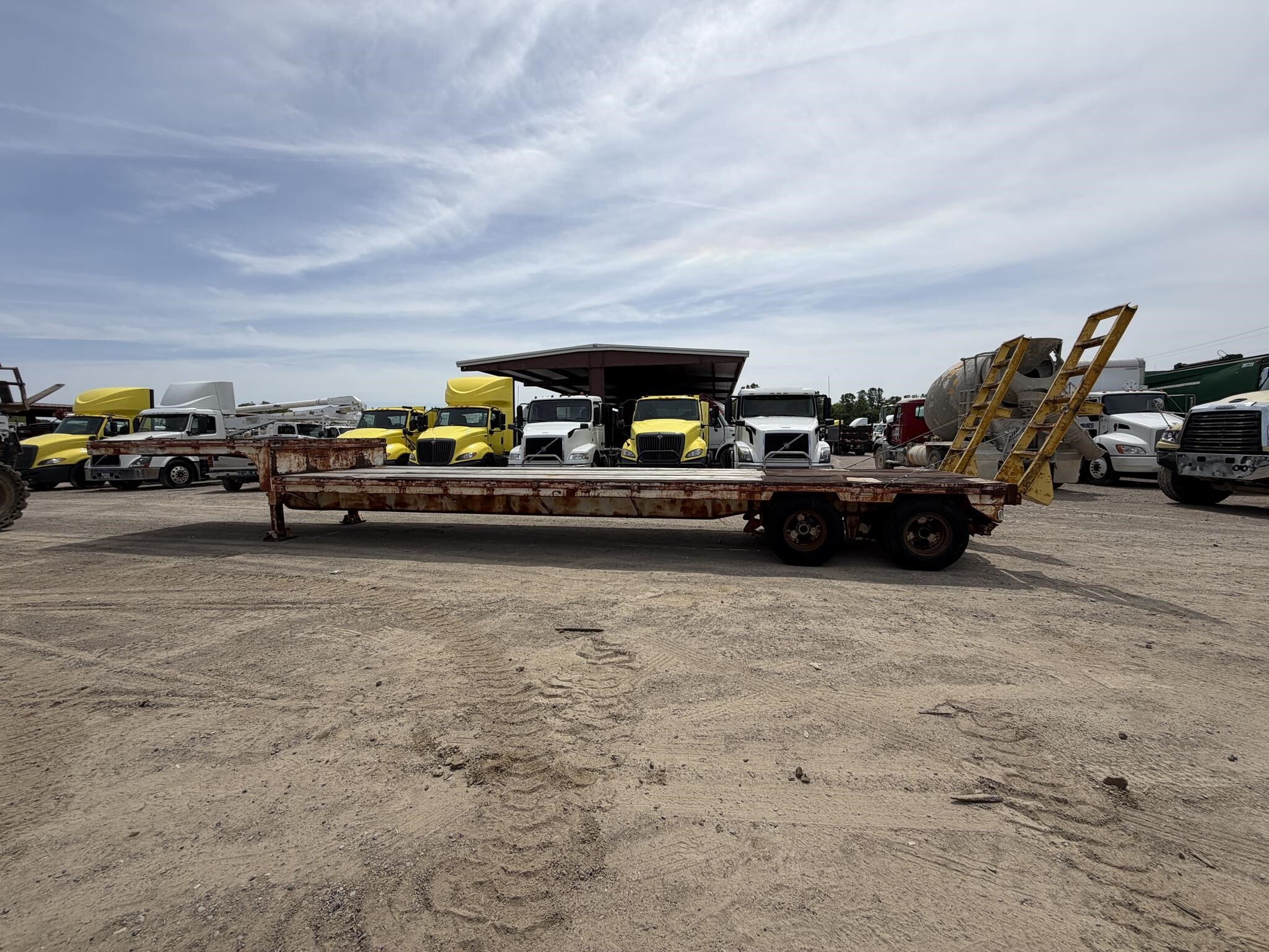 1985 Great Dane 40 ft drop deck/ ramps