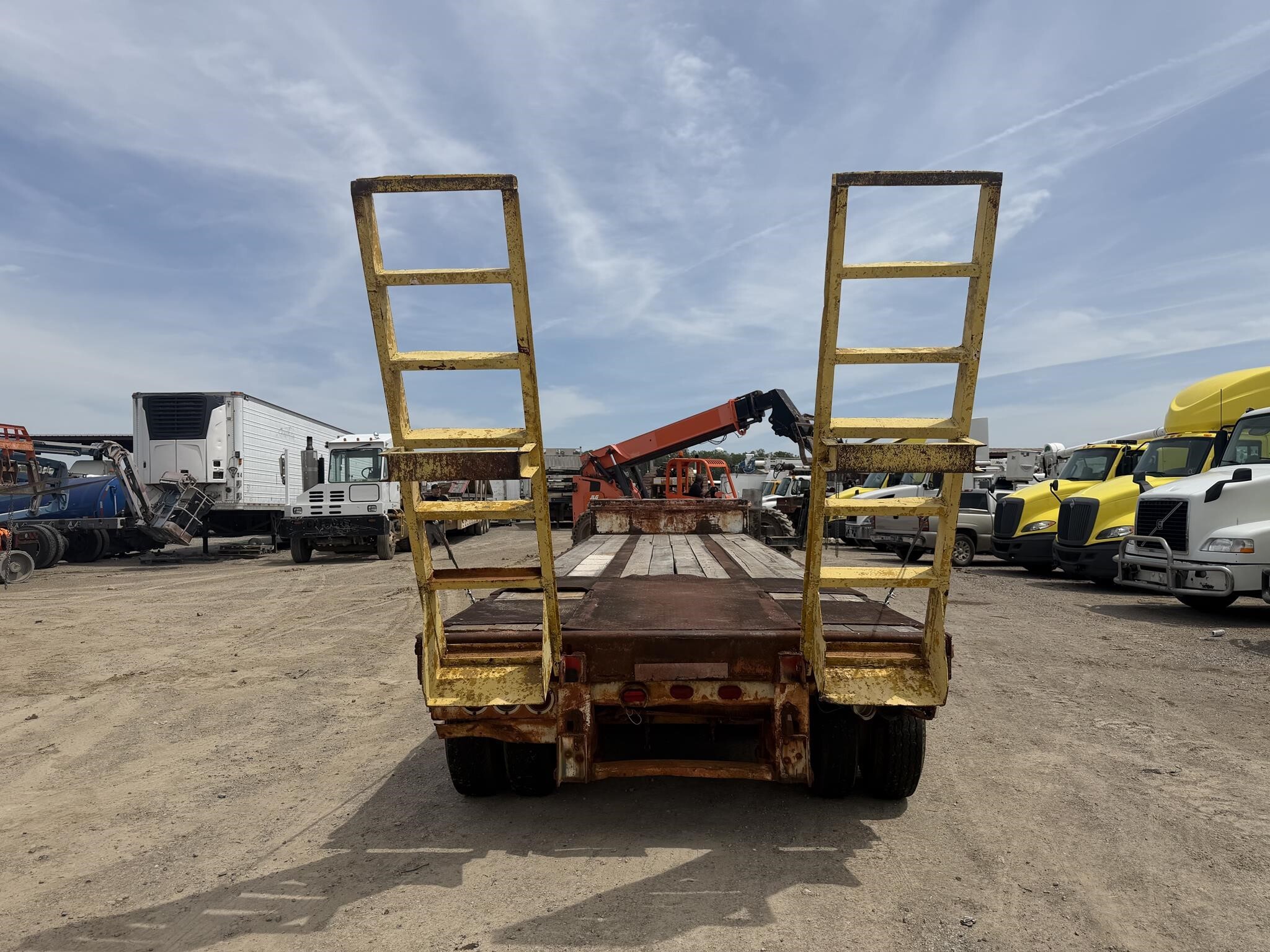 1985 Great Dane 40 ft drop deck/ ramps