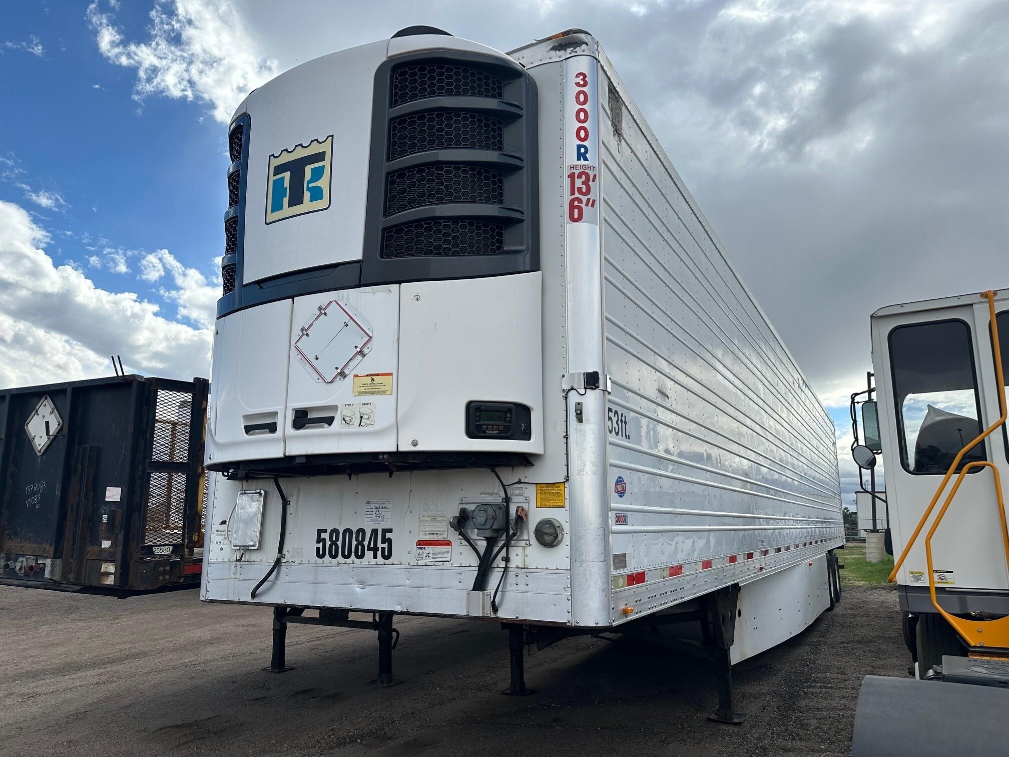 Reefer Air Ride Used 2015 UTILITY 3000R 53' AIR RIDE REEFER W TK S-600 CAL LEGAL UNI ...