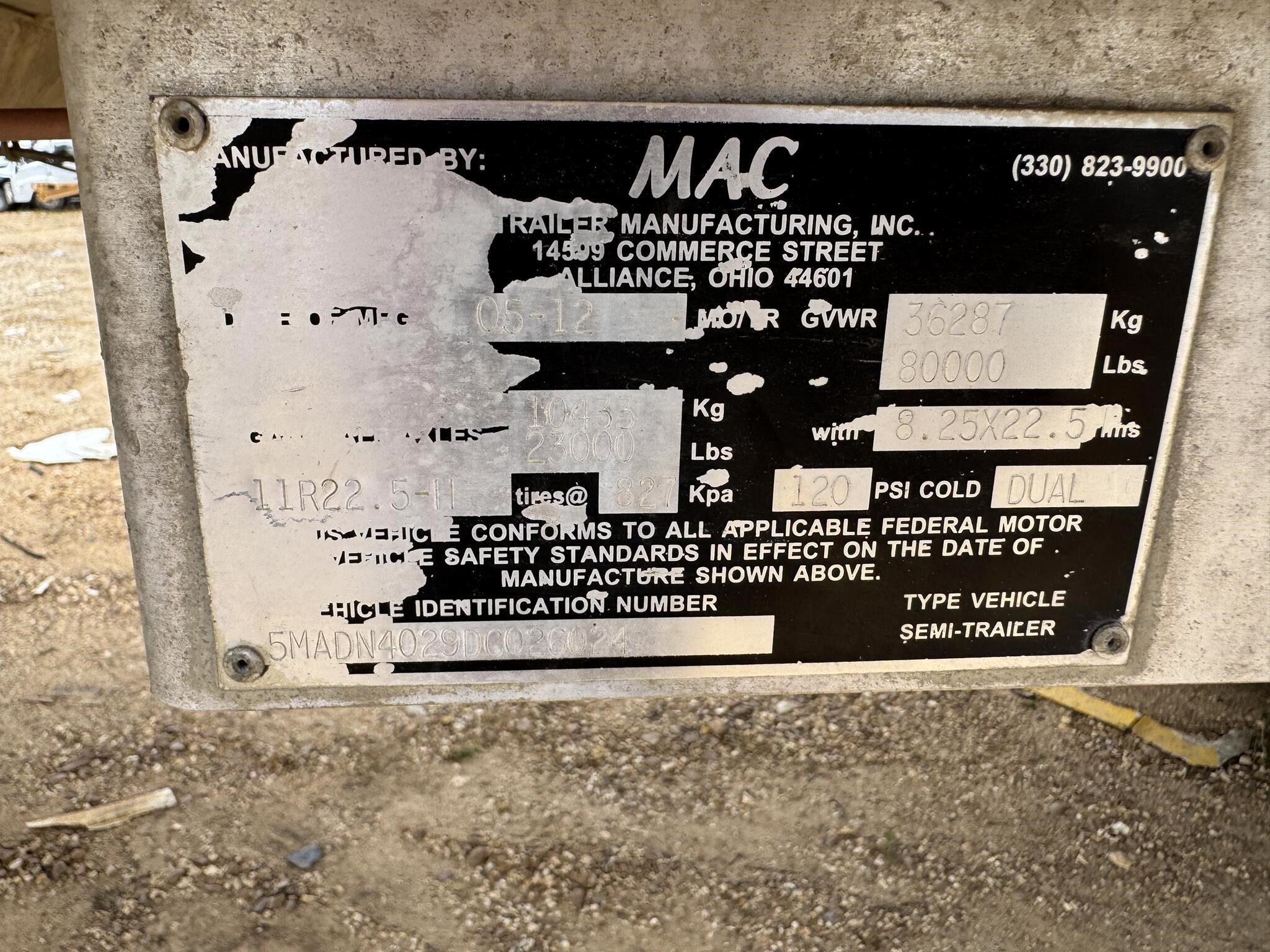 2013 Mac 40 ft end dump