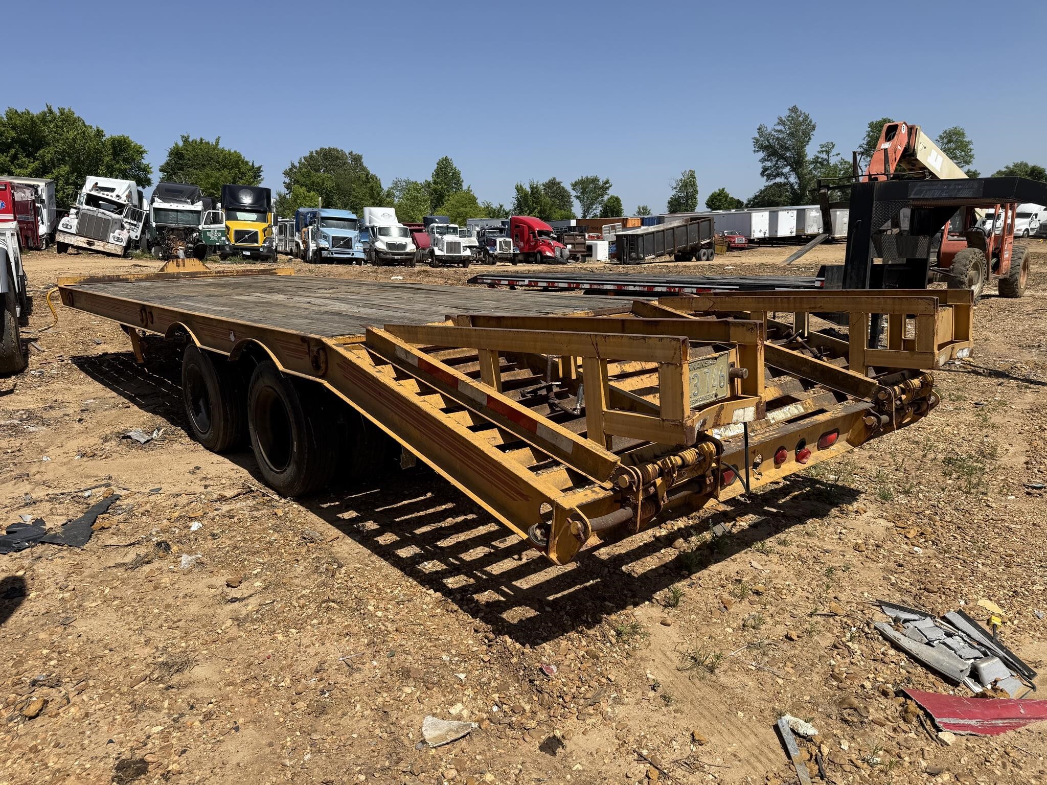 2000 Holden 16 ton equipment hauler