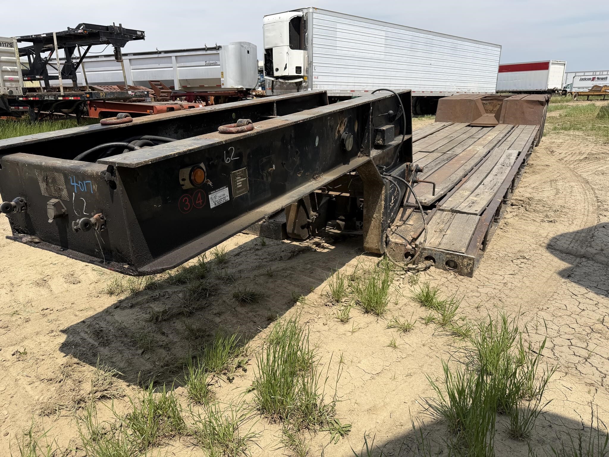 1973 Rogers 35 ton detach/ 25 ft well