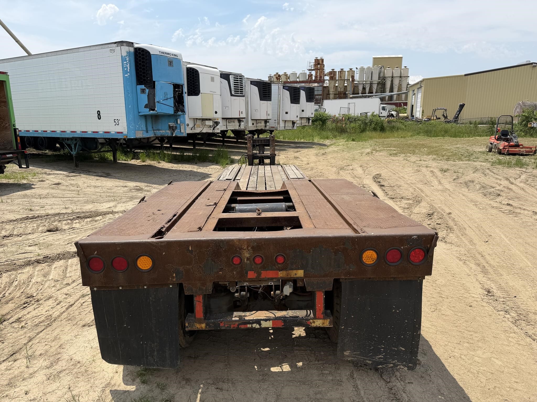 1973 Rogers 35 ton detach/ 25 ft well
