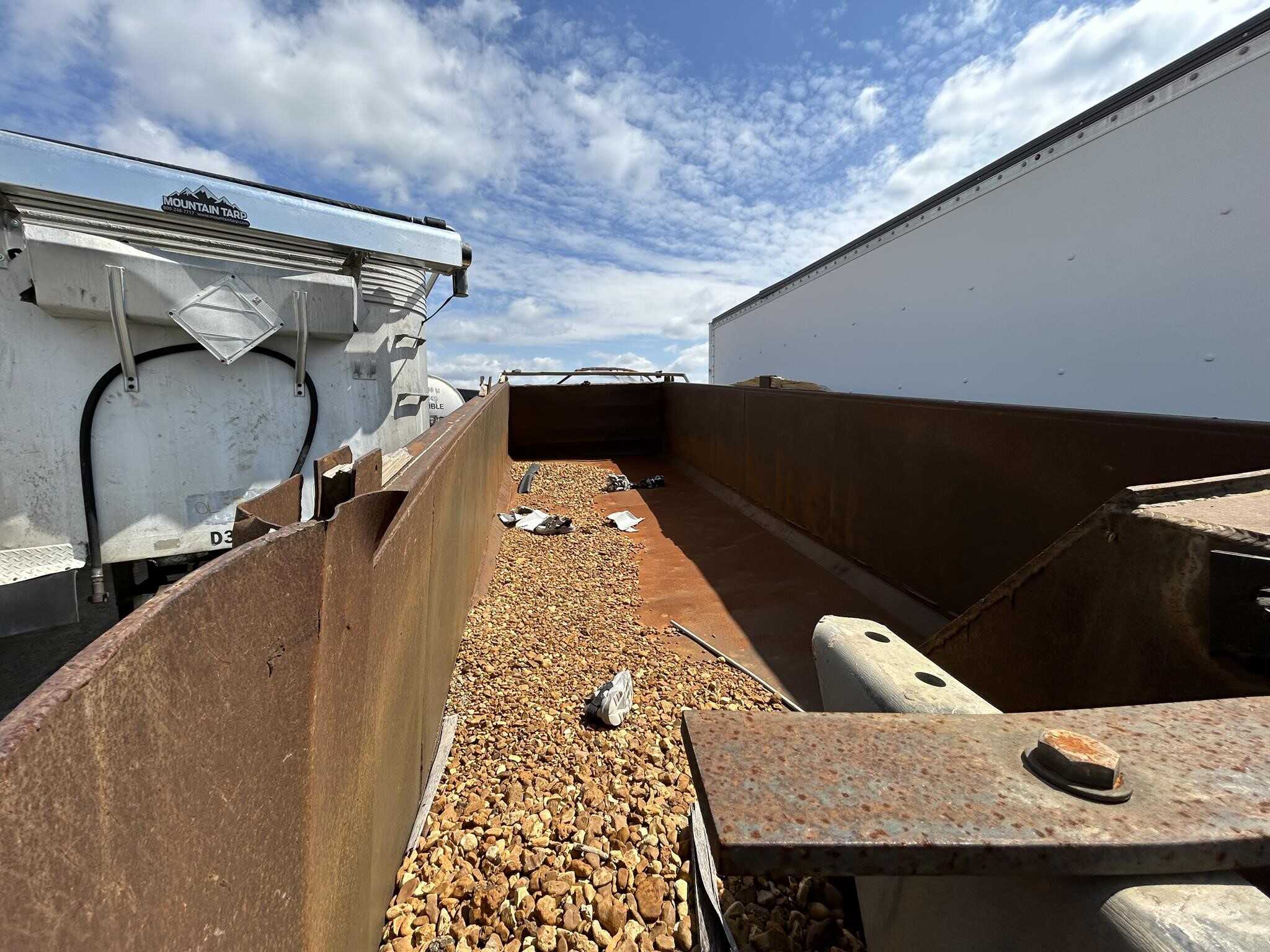 2006 Palmer 24 ft wrecked dump