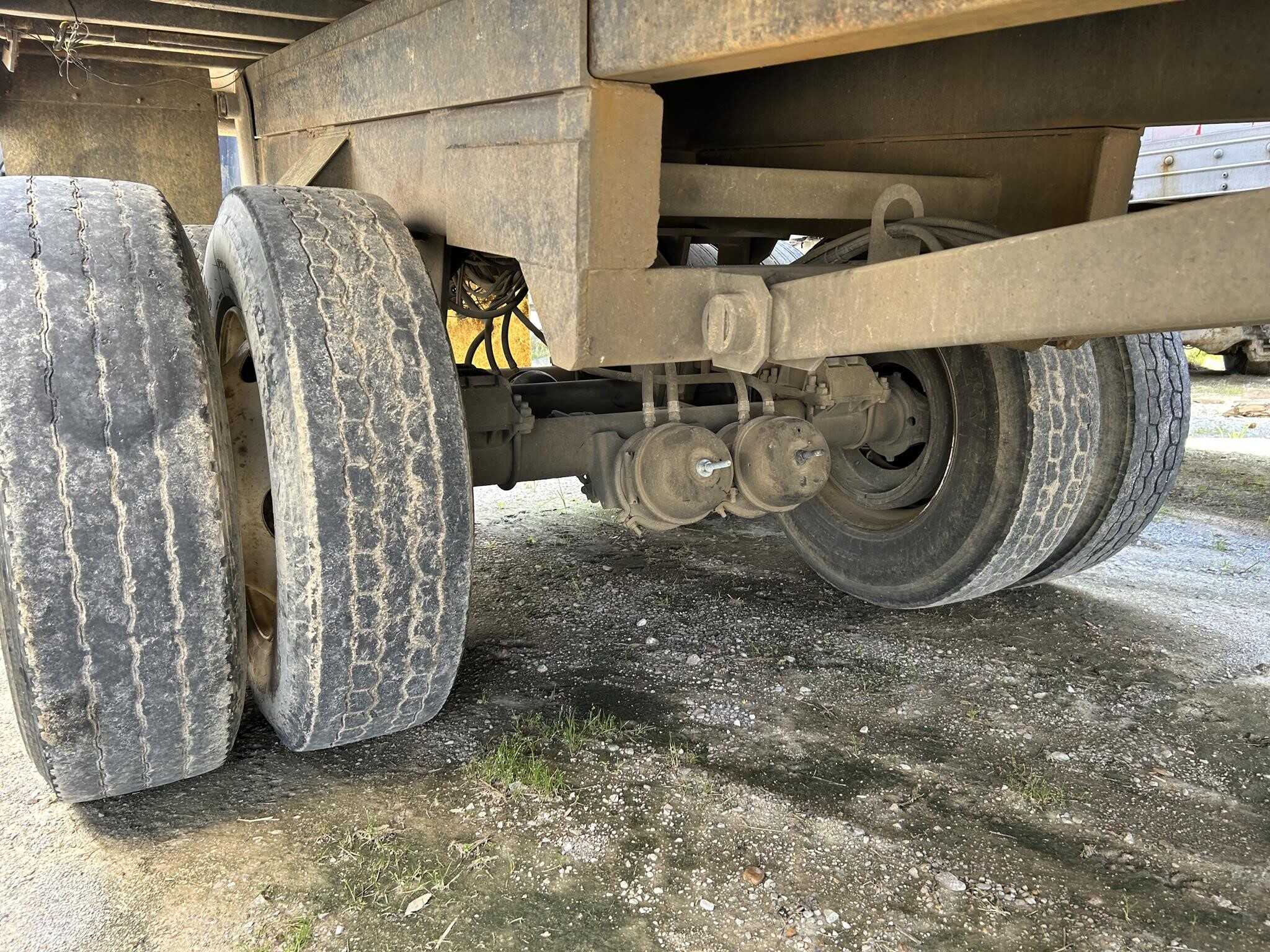 2006 Palmer 24 ft wrecked dump