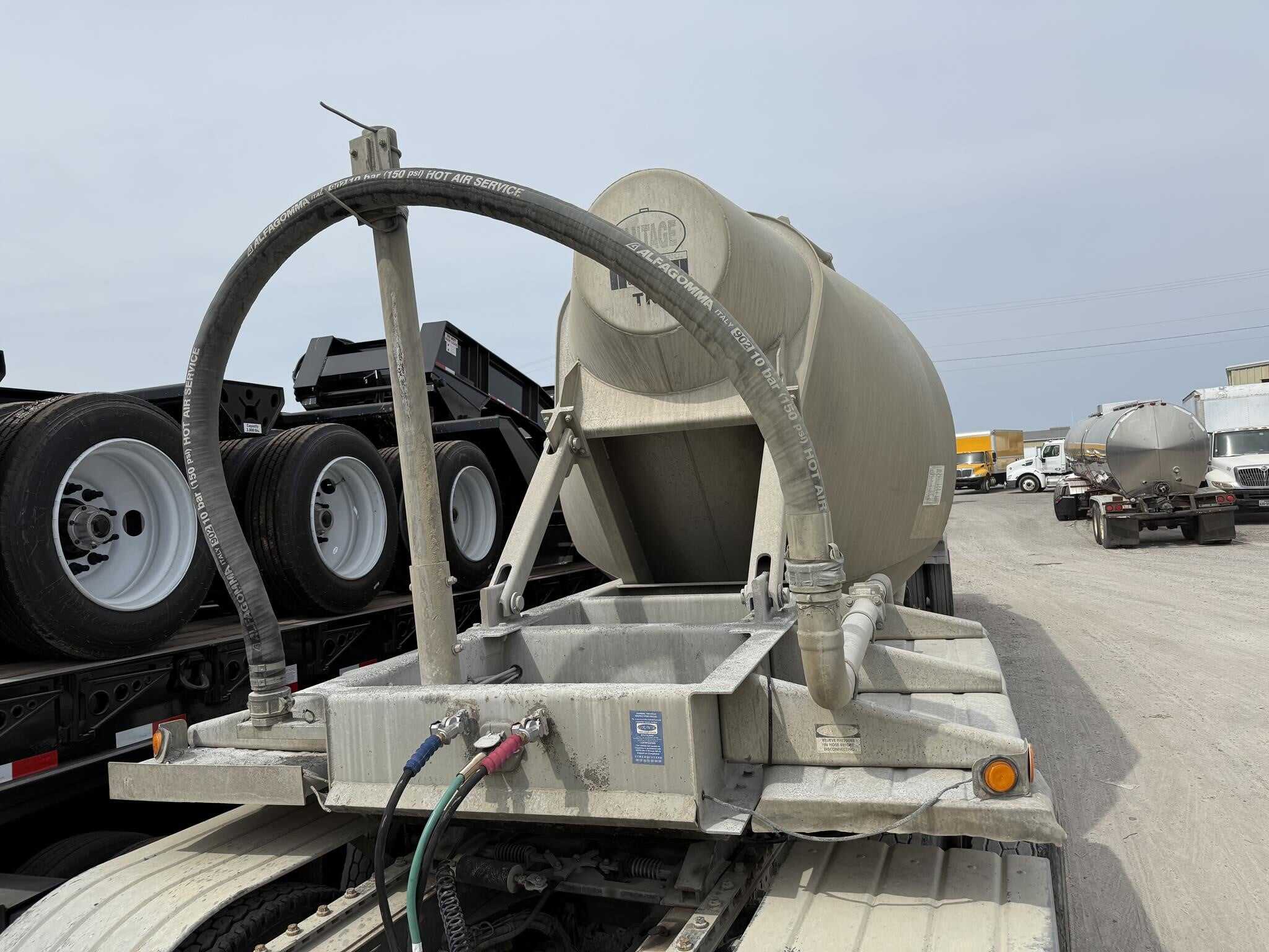 2007 Vantage 1000 cube pnuematic tank