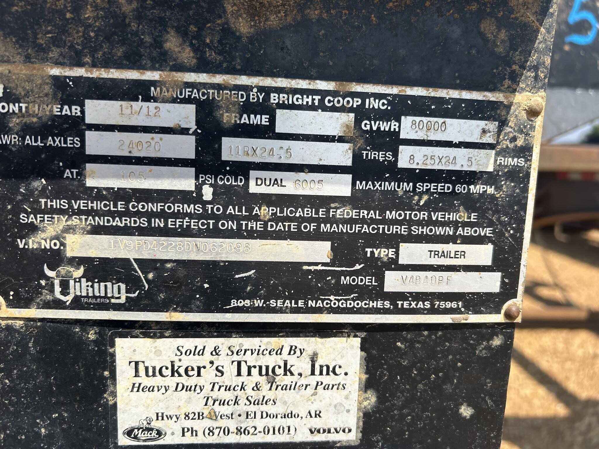 2013 Viking 42 ft log trailer