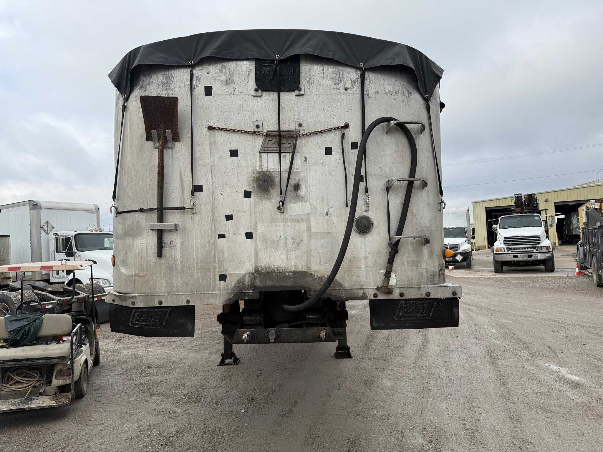 1992 East 38 ft end dump