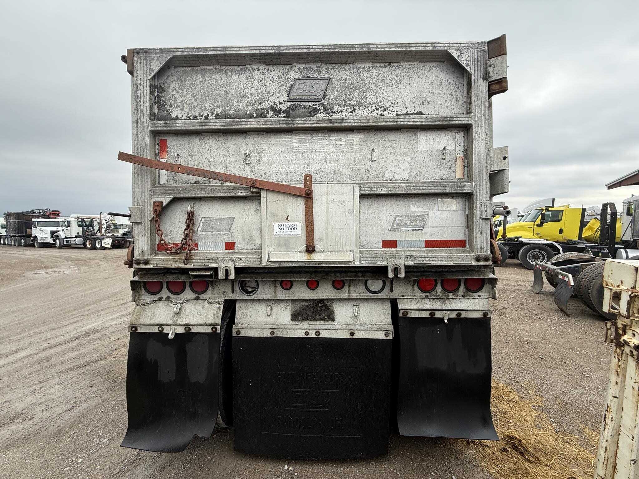 1992 East 38 ft end dump