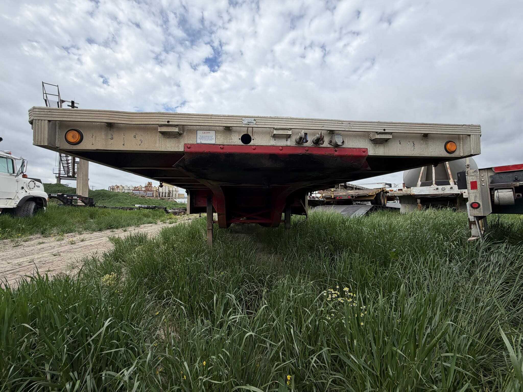 2005 Reinke 48 ft step deck