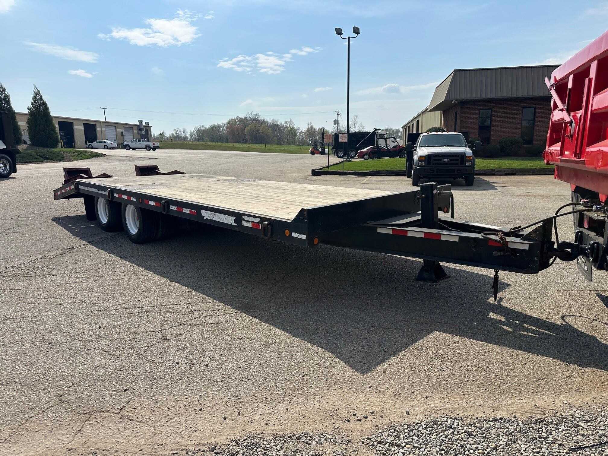 2016 Towmaster t-40lp