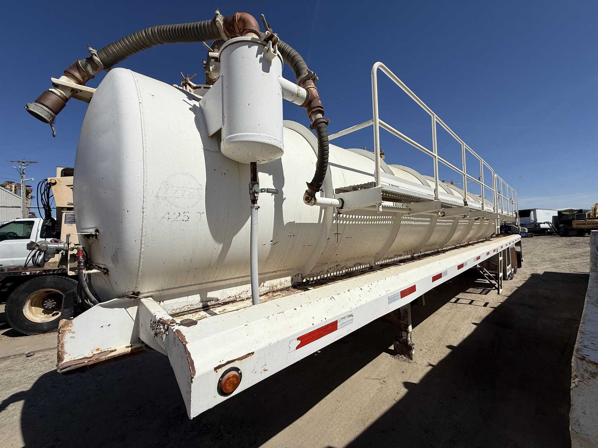 2012 Tytal 5460 gallon vac tank