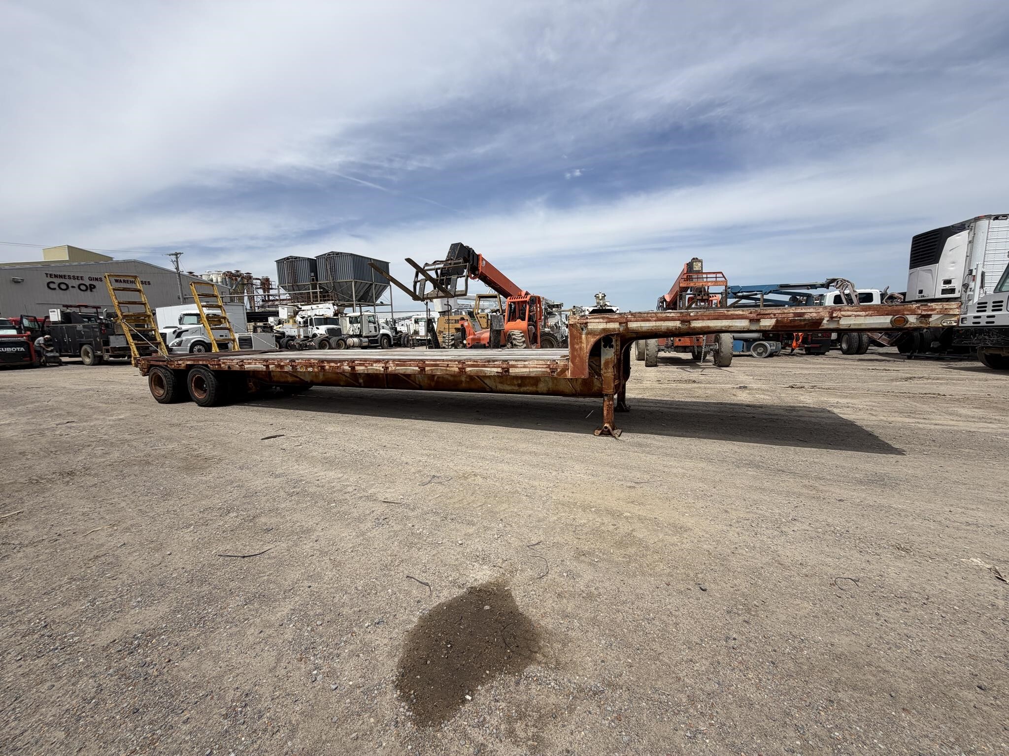 1985 Great Dane 40 ft drop deck/ ramps