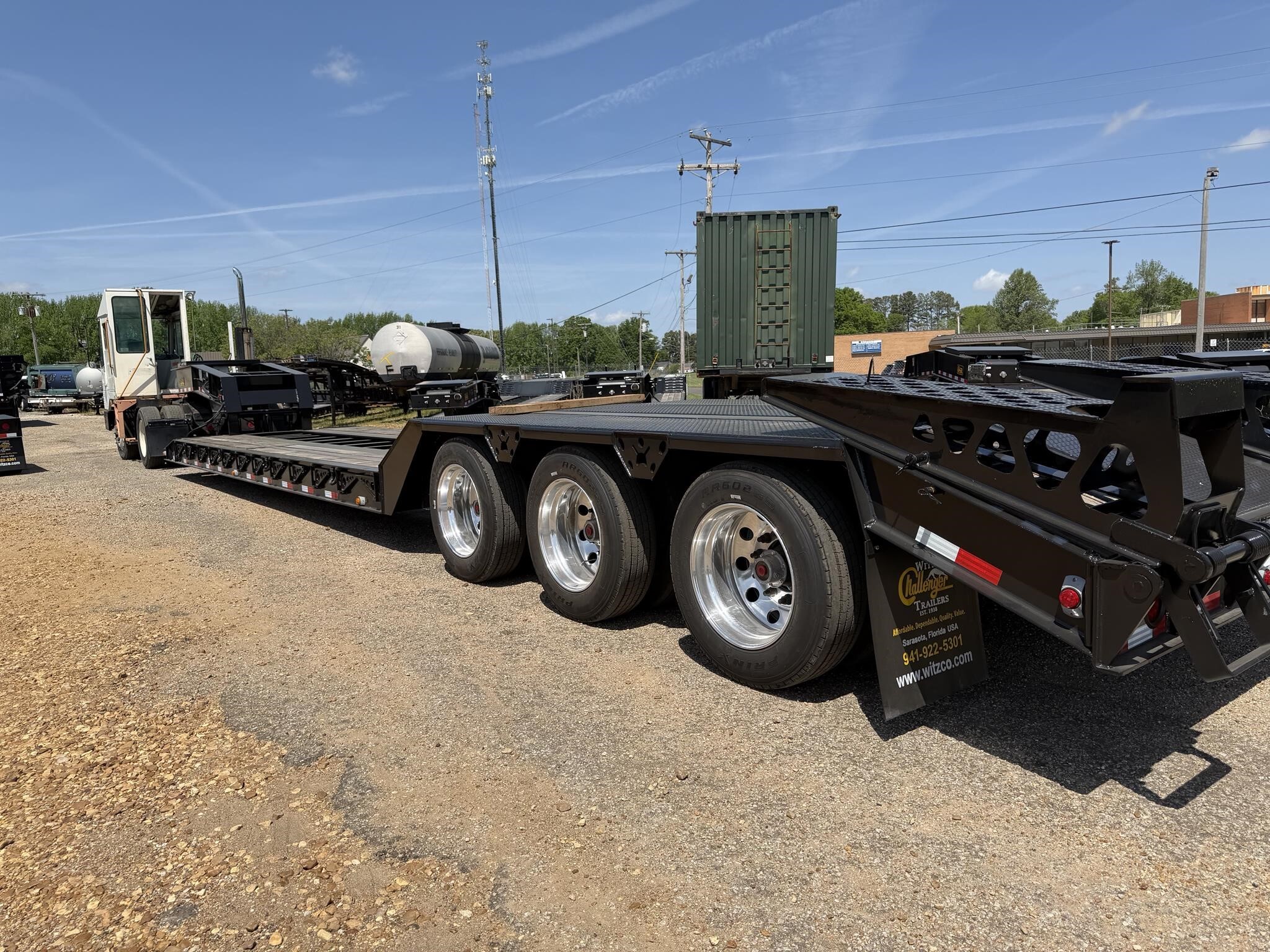 2027 Witzco rg-52 ton/ 23 ft well/ dove tail