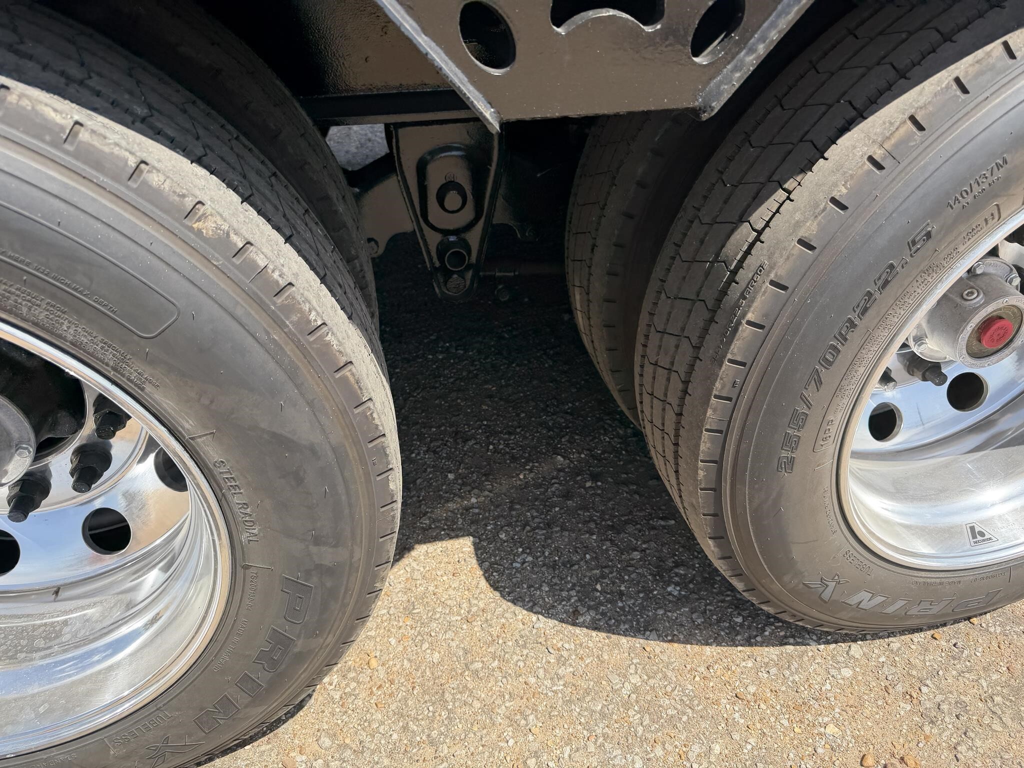 2027 Witzco rg-52 ton/ 23 ft well/ dove tail