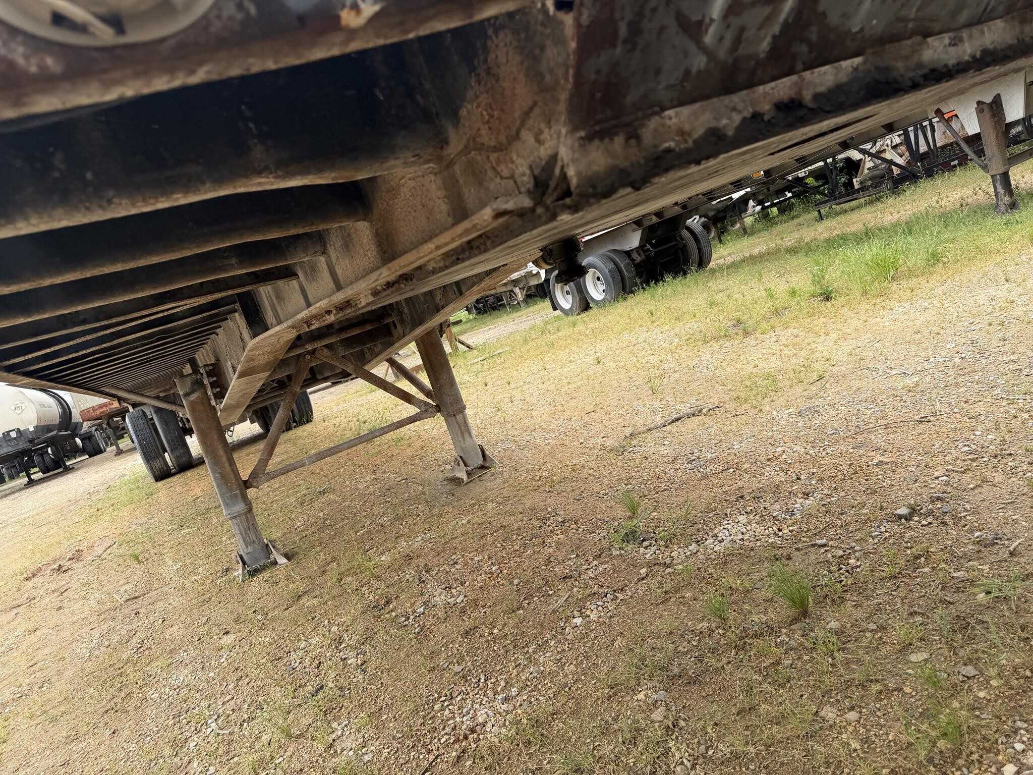 1994 Aztec 45 ft flat bed