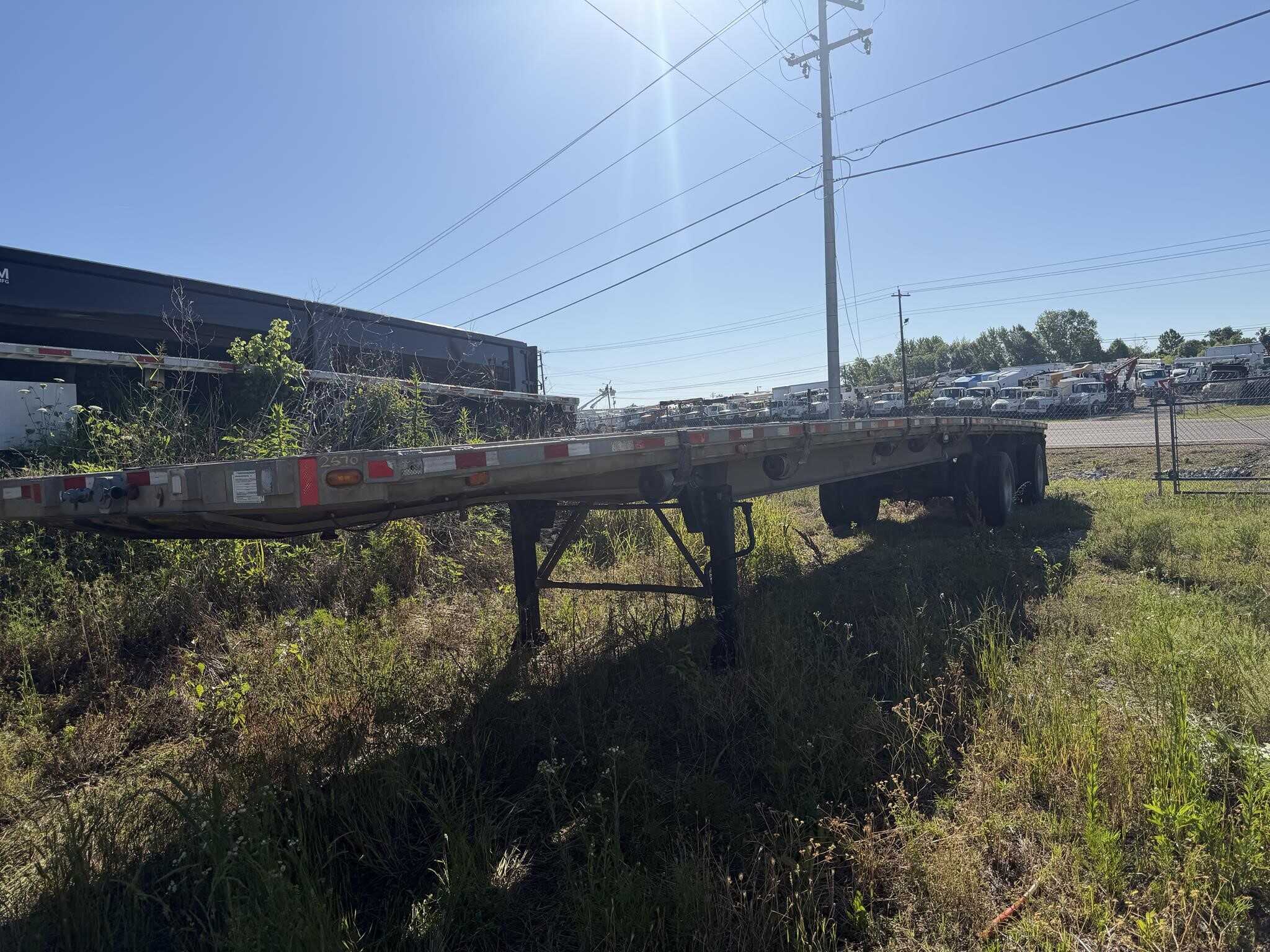 1994 Benson 48 ft flat bed