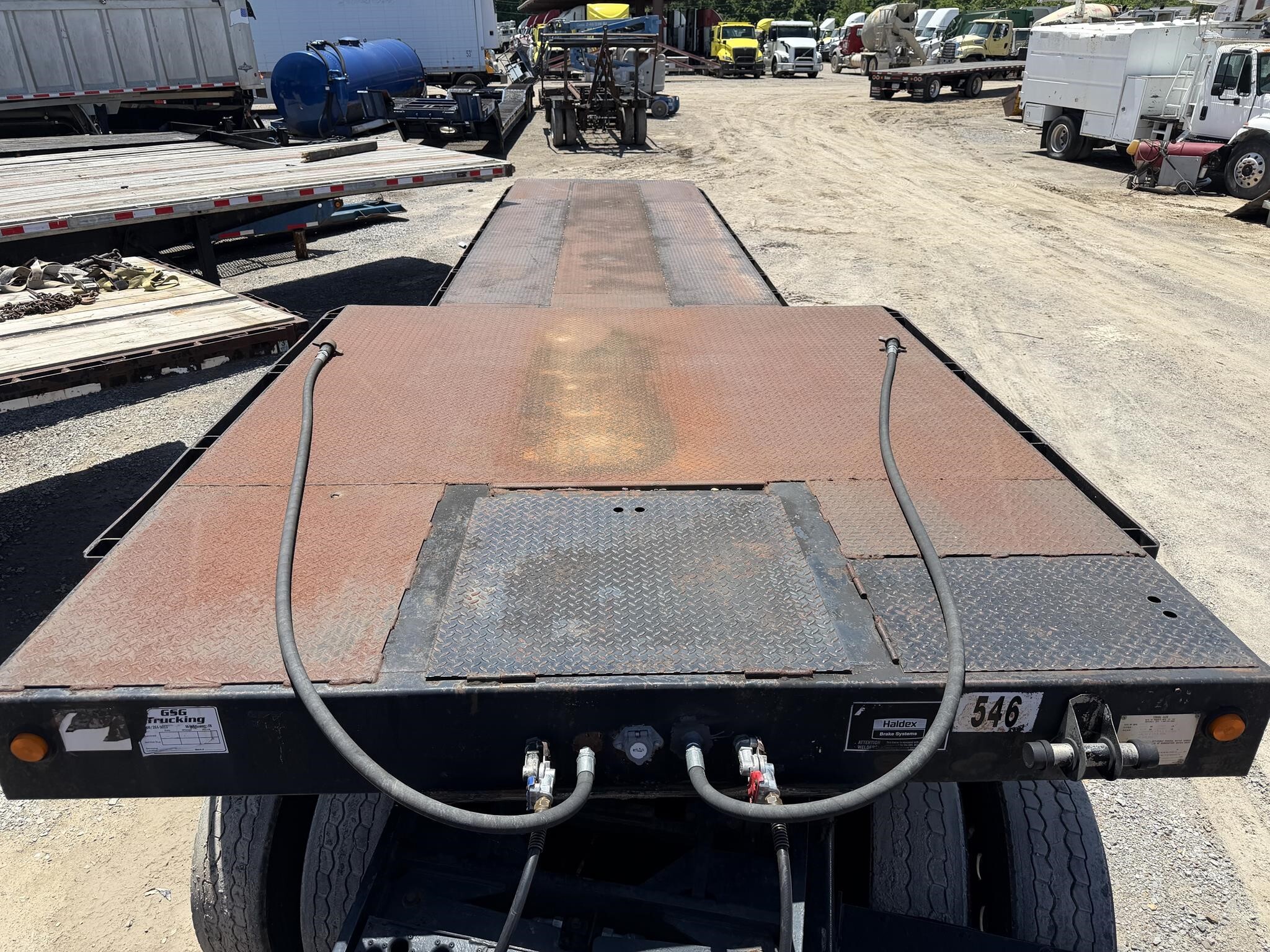 2001 Trail-Eze 39 ft equipment hauler