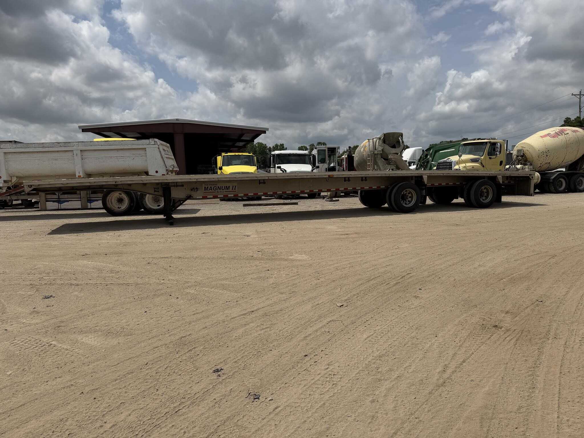 2014 Kruz 53 ft flat bed