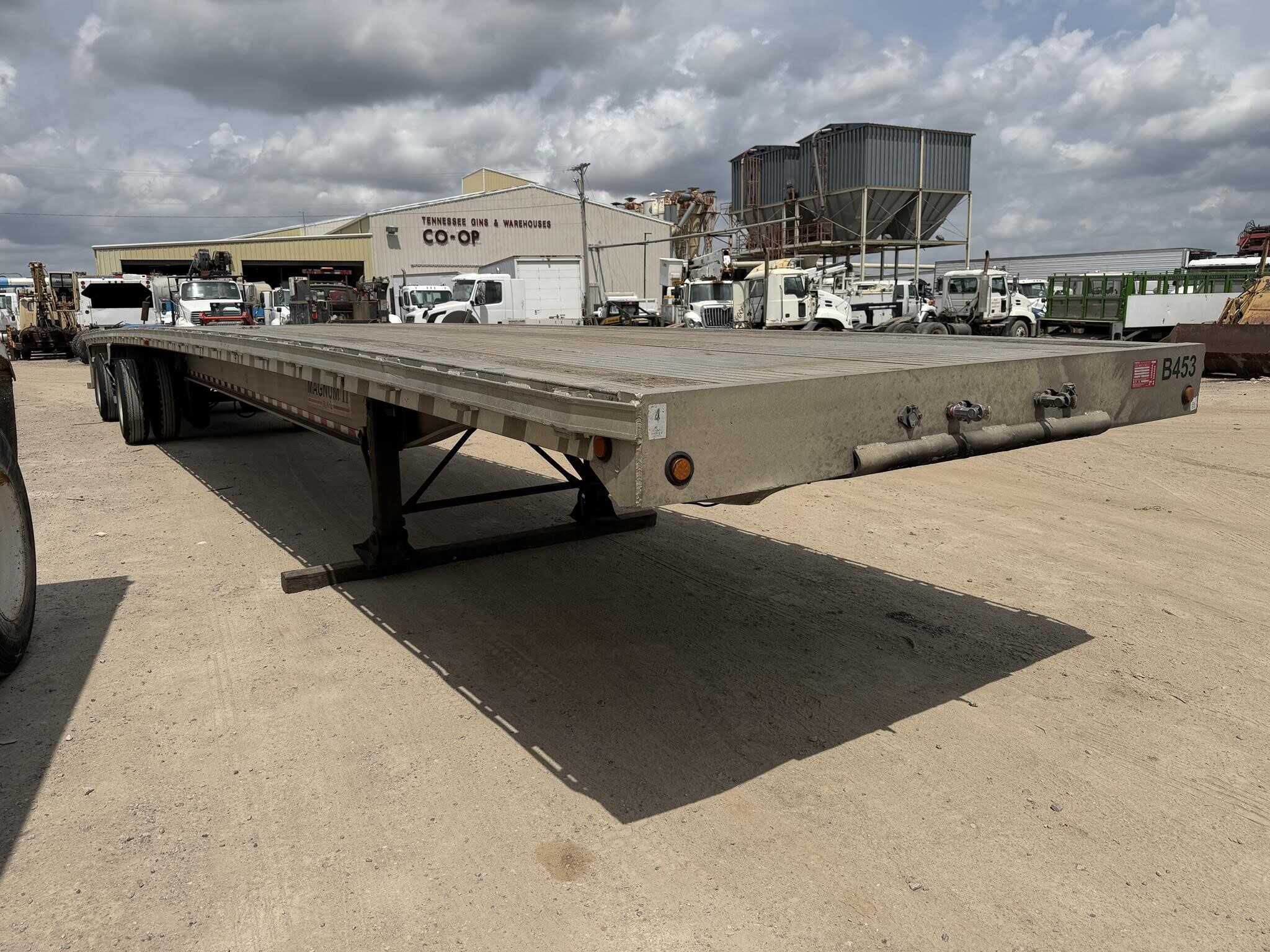 2014 Kruz 53 ft flat bed