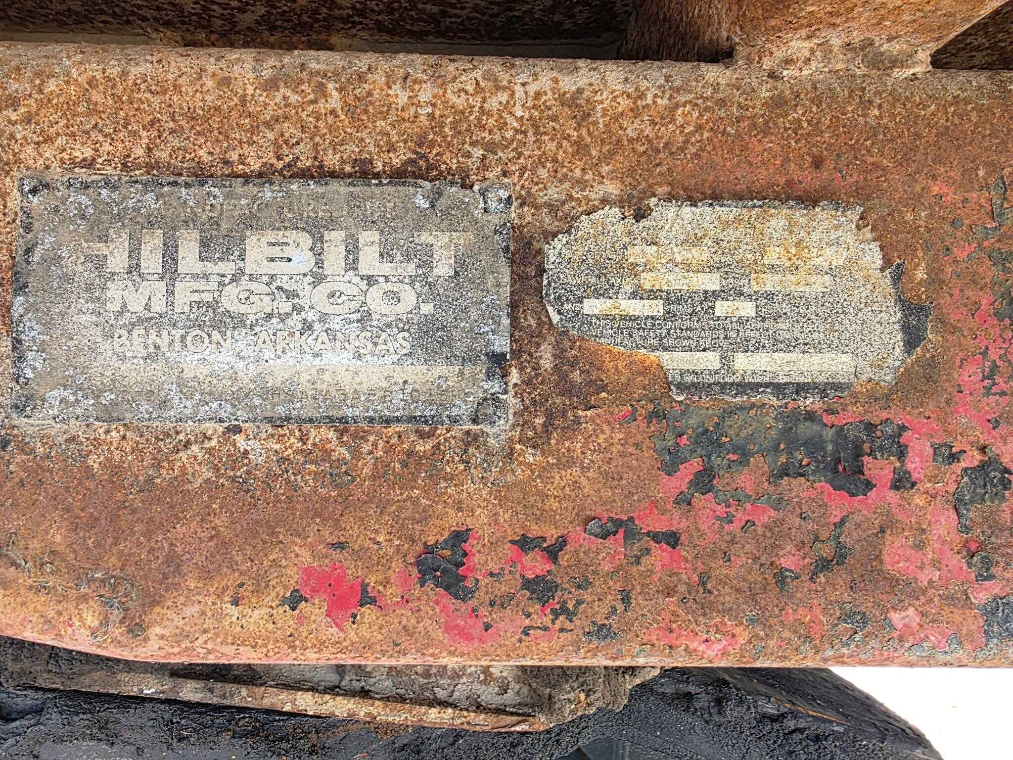 1981 Hilbilt 22 ft dump