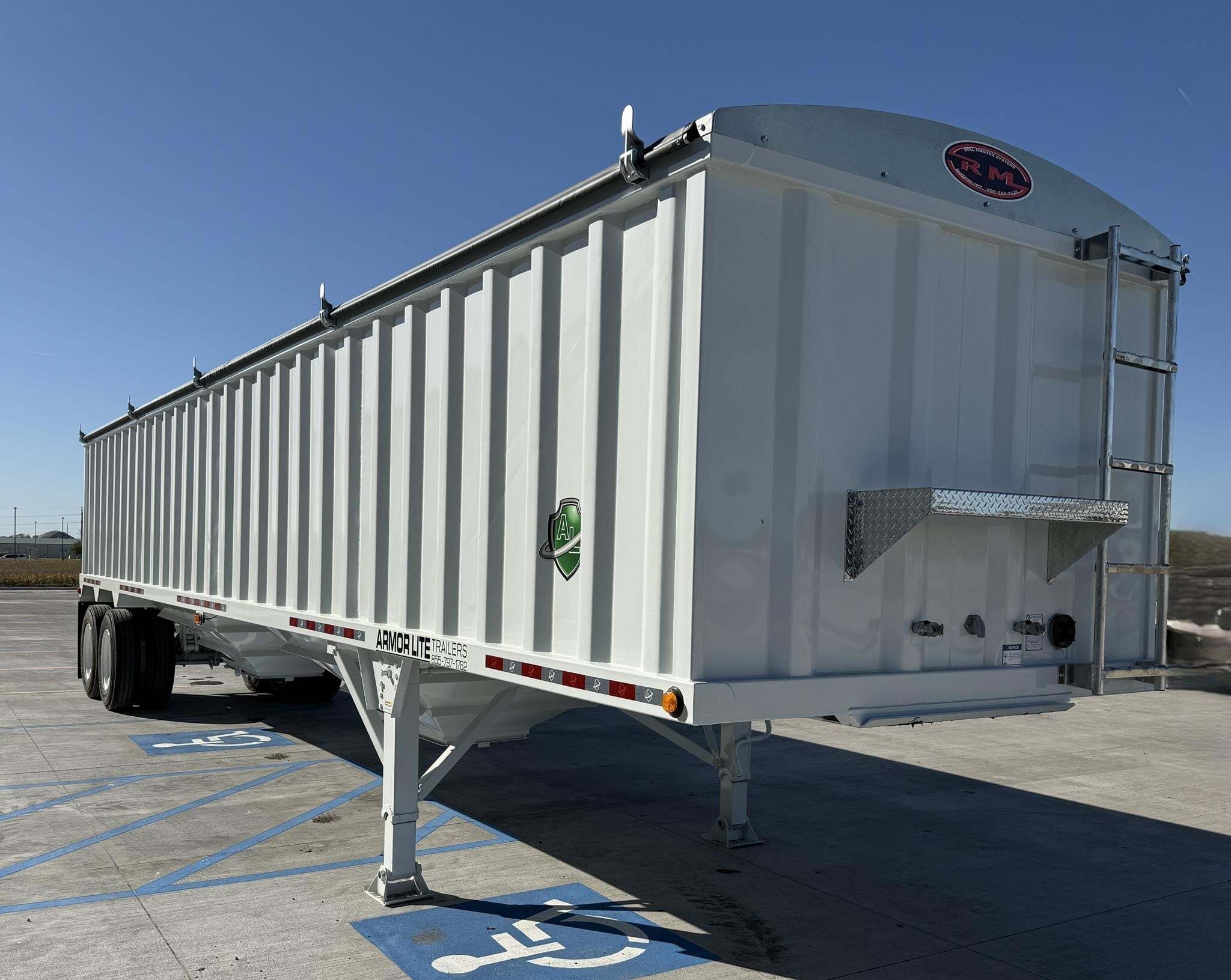 2027 Armor Lite 40' steel grain hopper