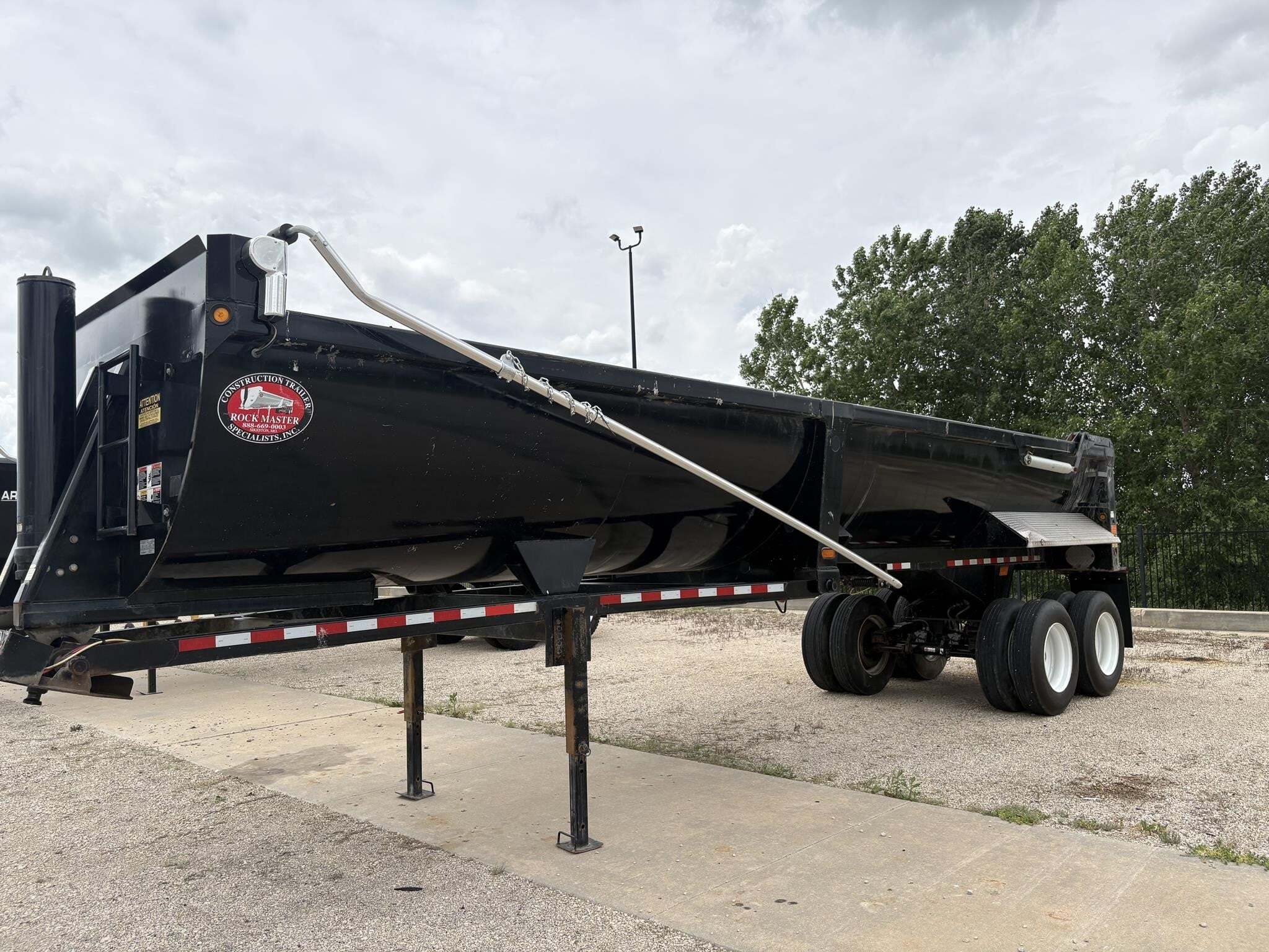2023 Construction Trailer Specialist hrd32