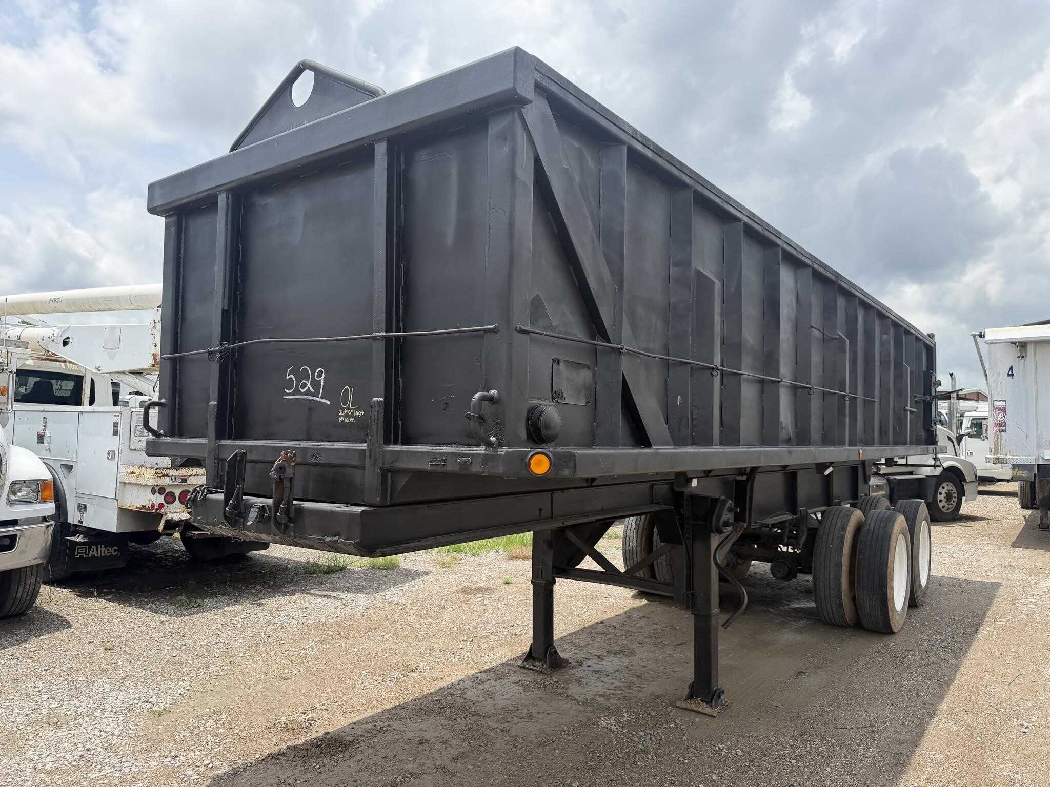1990 Shop Built 28 ft sludge trailer