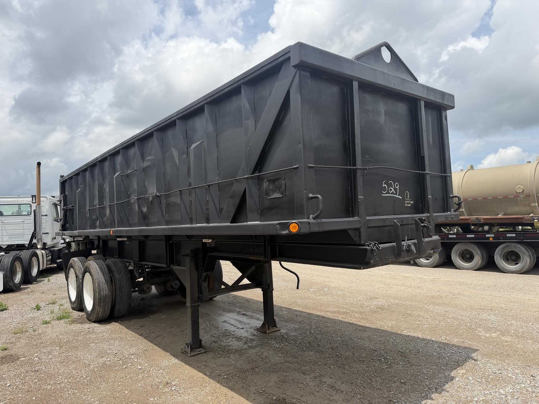 1990 Shop Built 28 ft sludge trailer