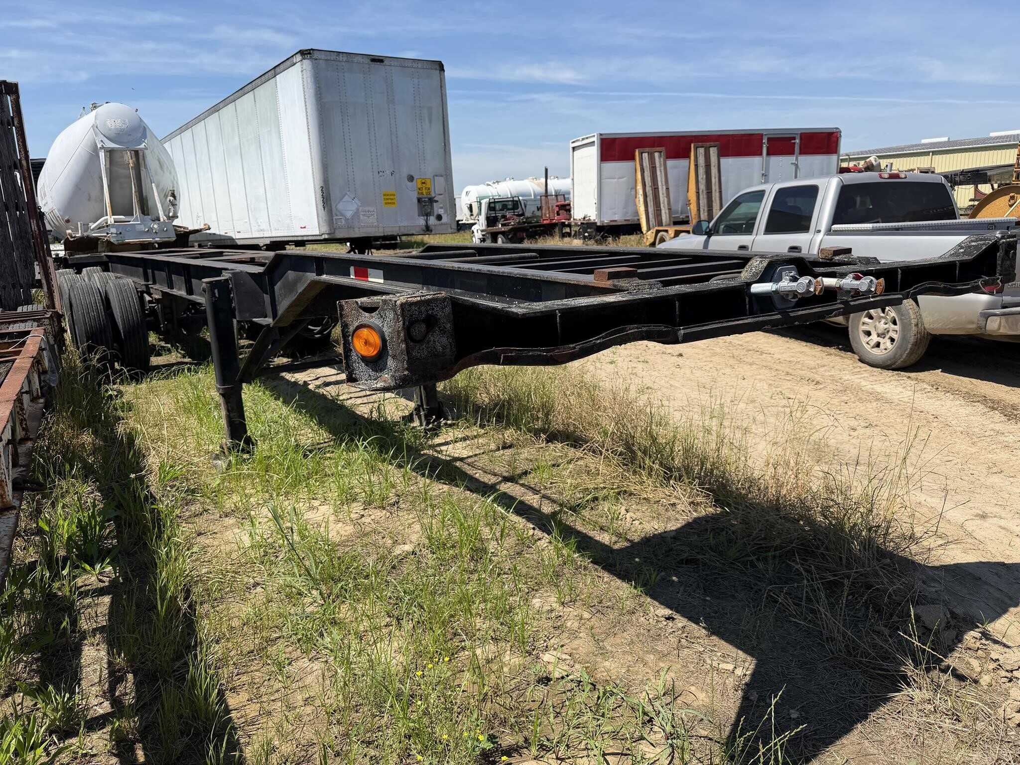 1998 Trailmobile 40 ft chassis